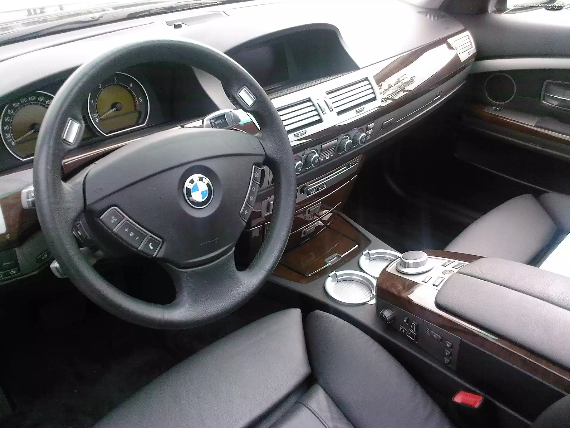 E65, Prędkościomierze, BMW 7, Kierownica