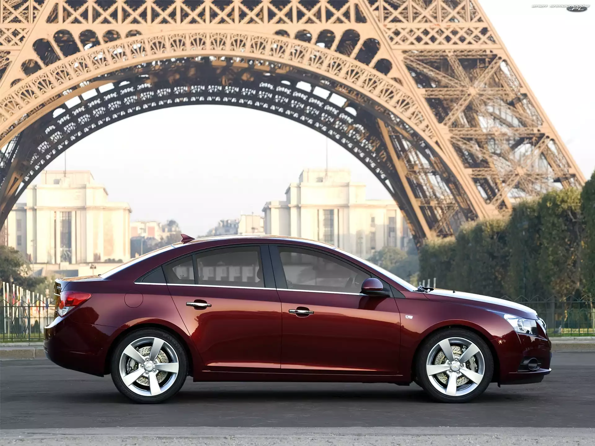 Eiflla, Chevrolet Cruze, Wieża