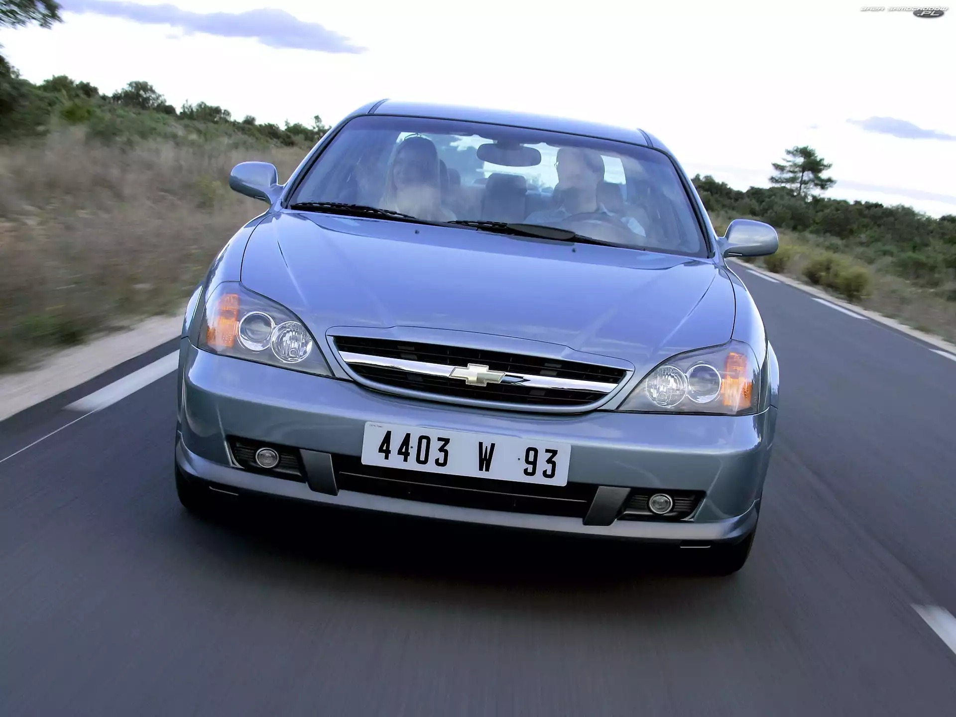 Chevrolet Evanda, Droga