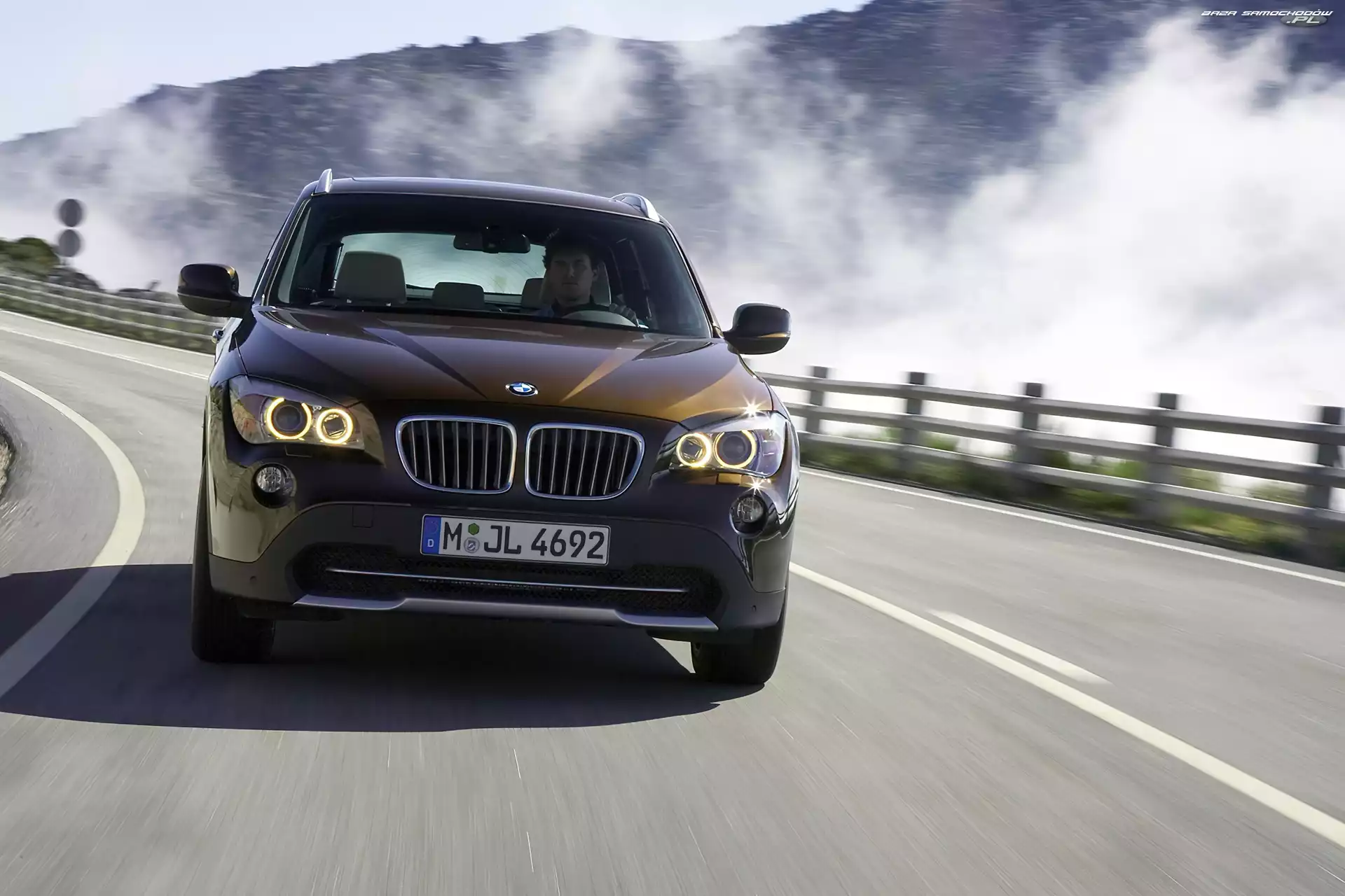 Eyes, BMW X1, Angel