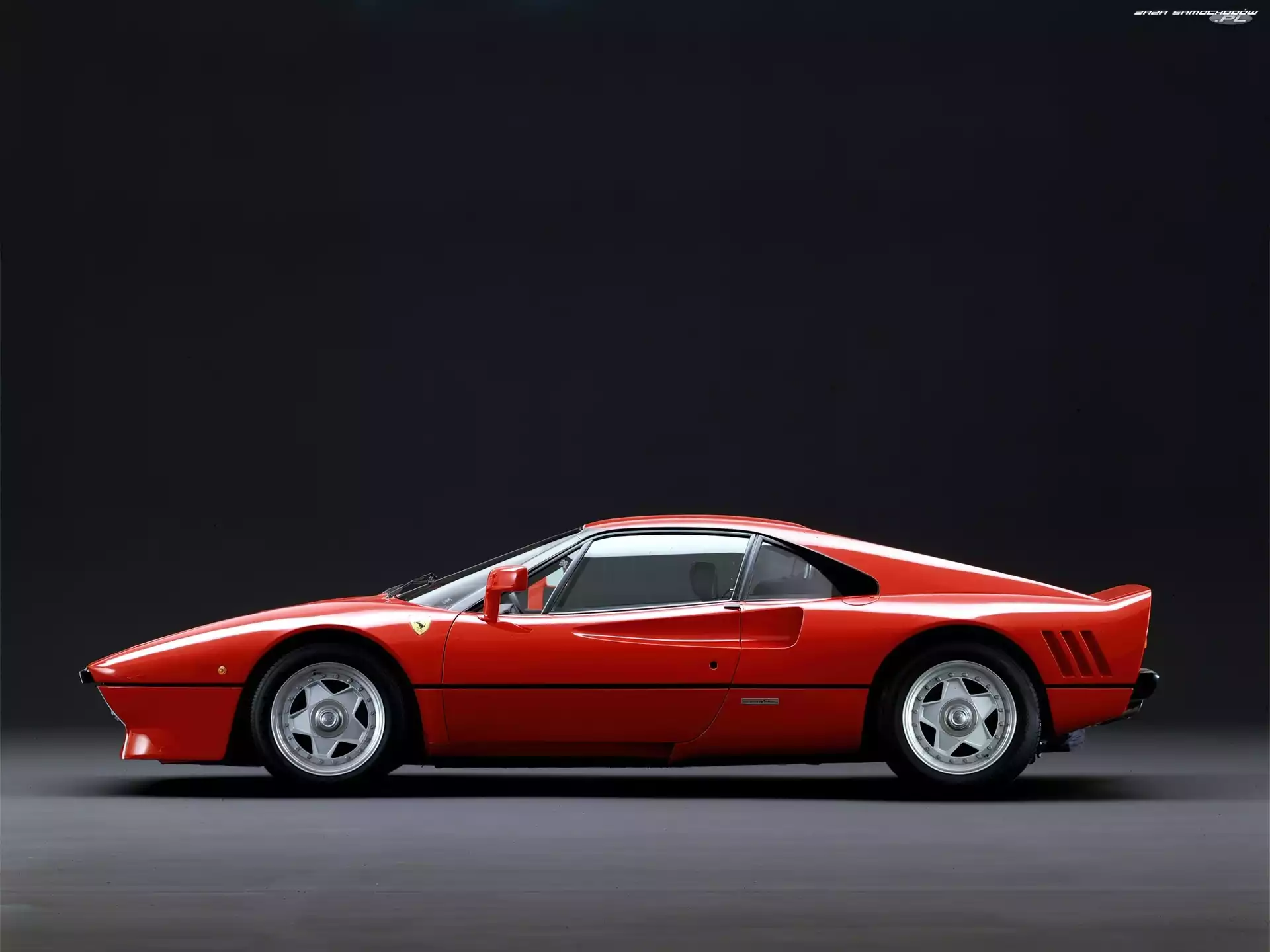 Ferrari 288 GTO, Lewy, Profil