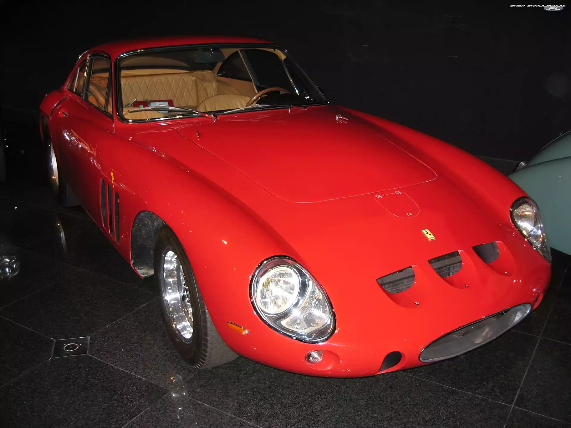 Reflektory, Ferrari