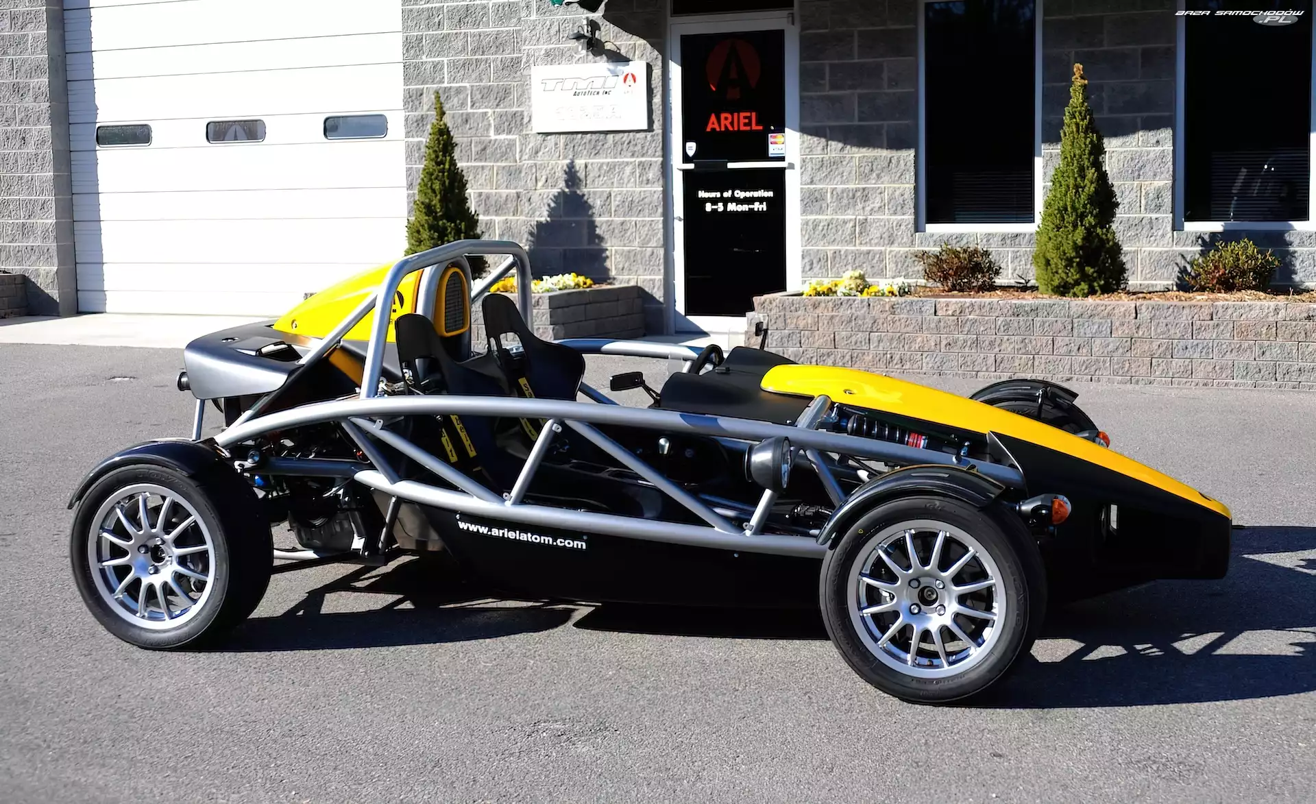 Firmy, Ariel Atom, Siedziba