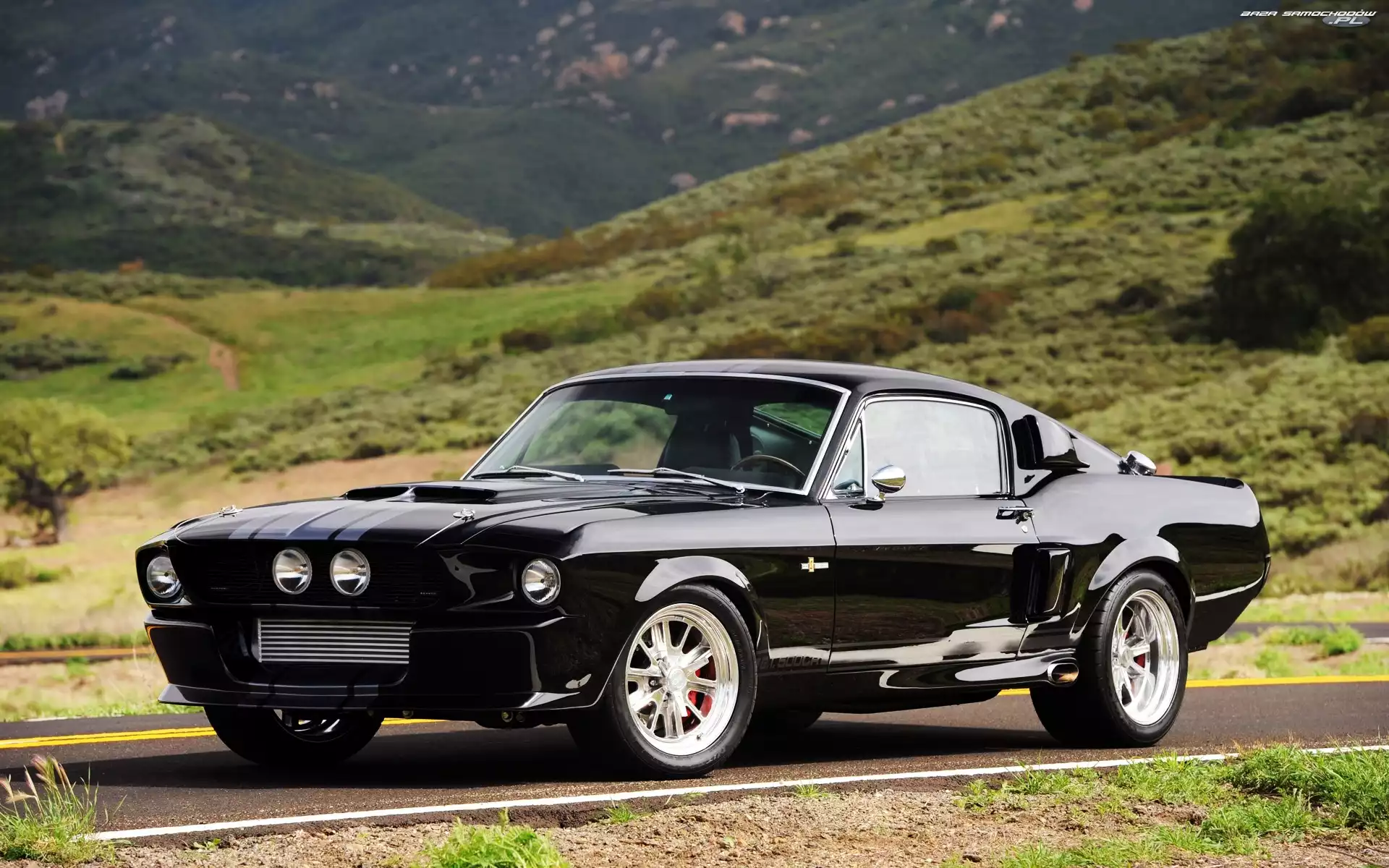 Czarny, Ford Mustang