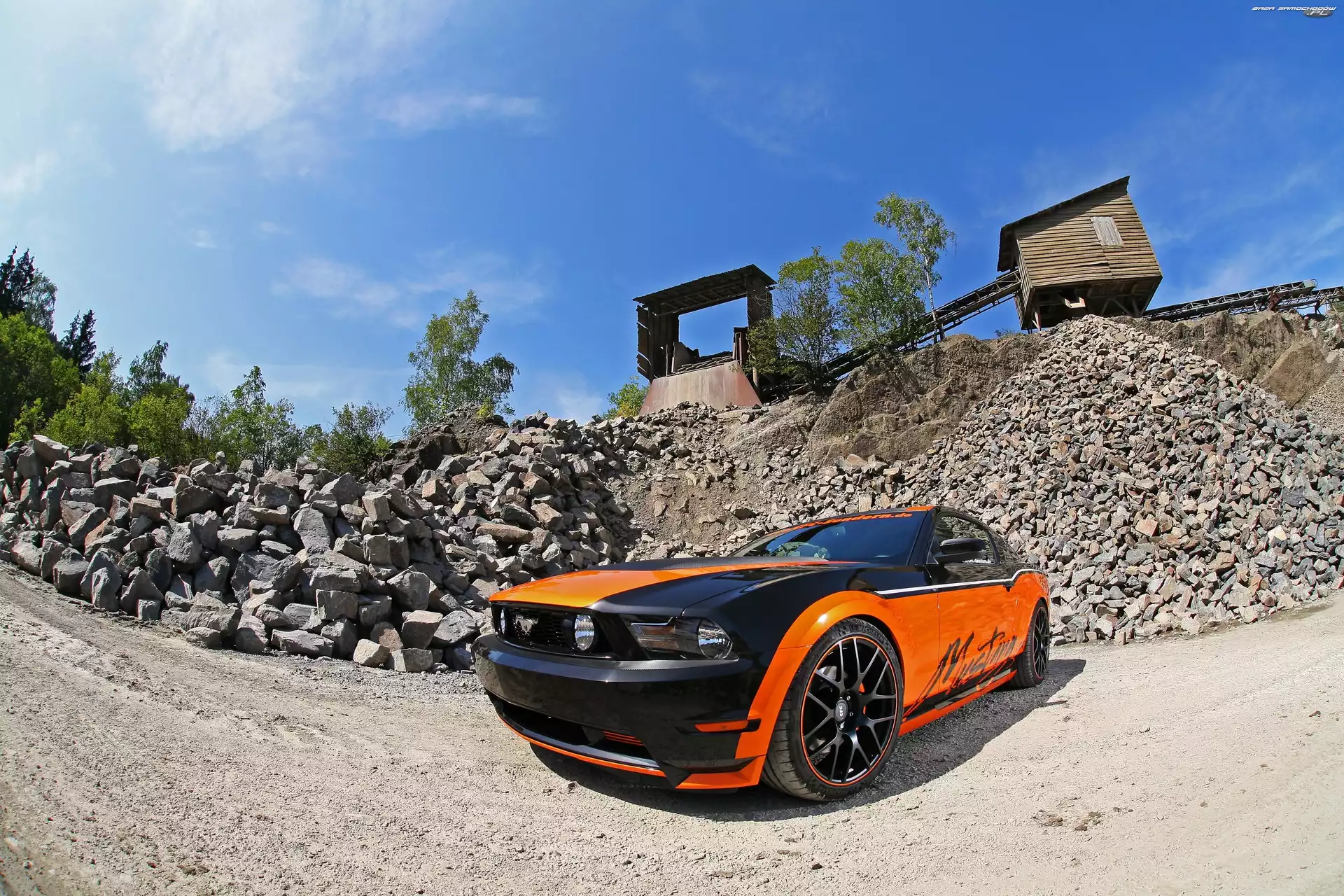 Kamieniołom, Ford, Mustang