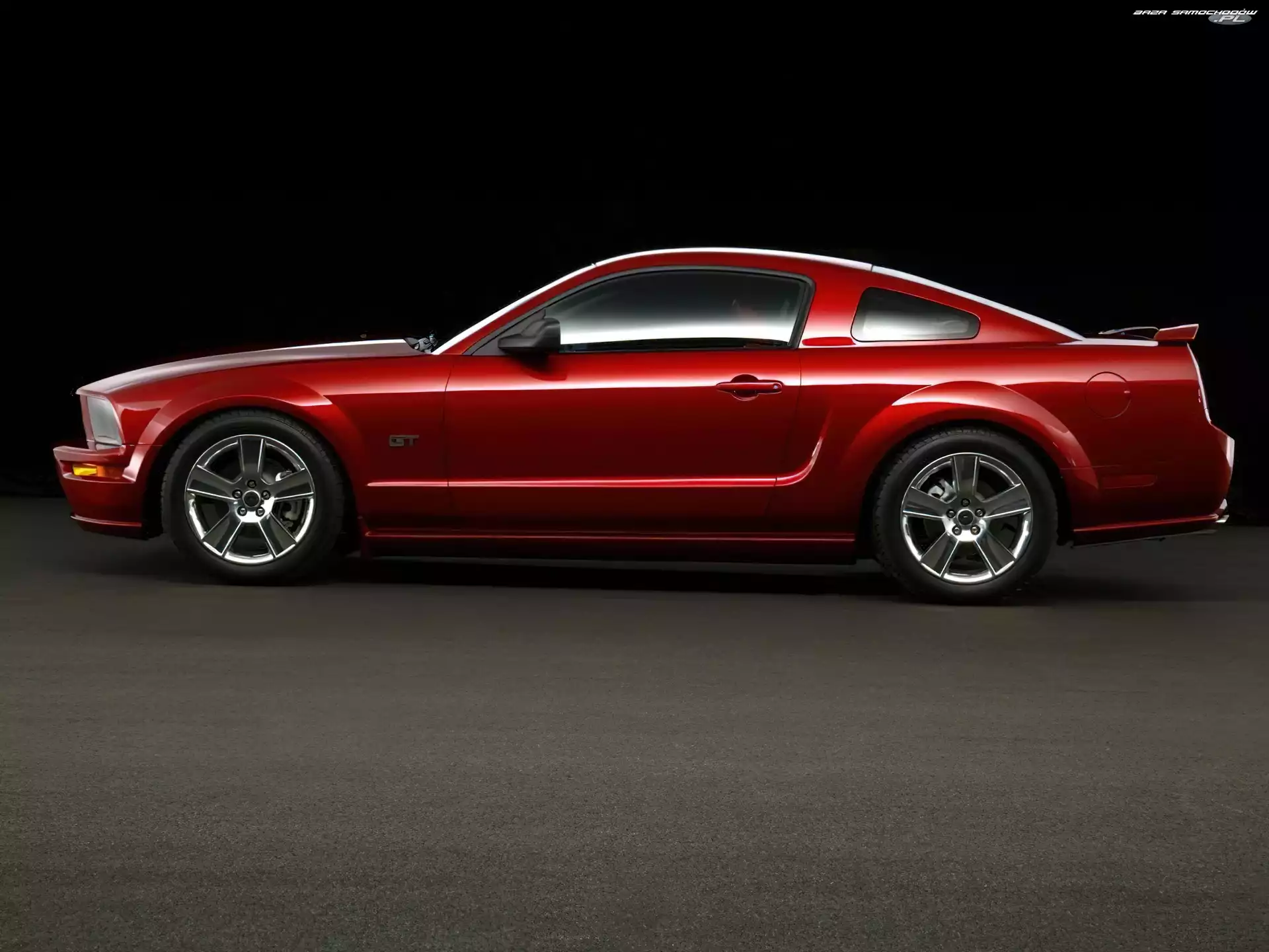 Lewy Profil, Ford Mustang