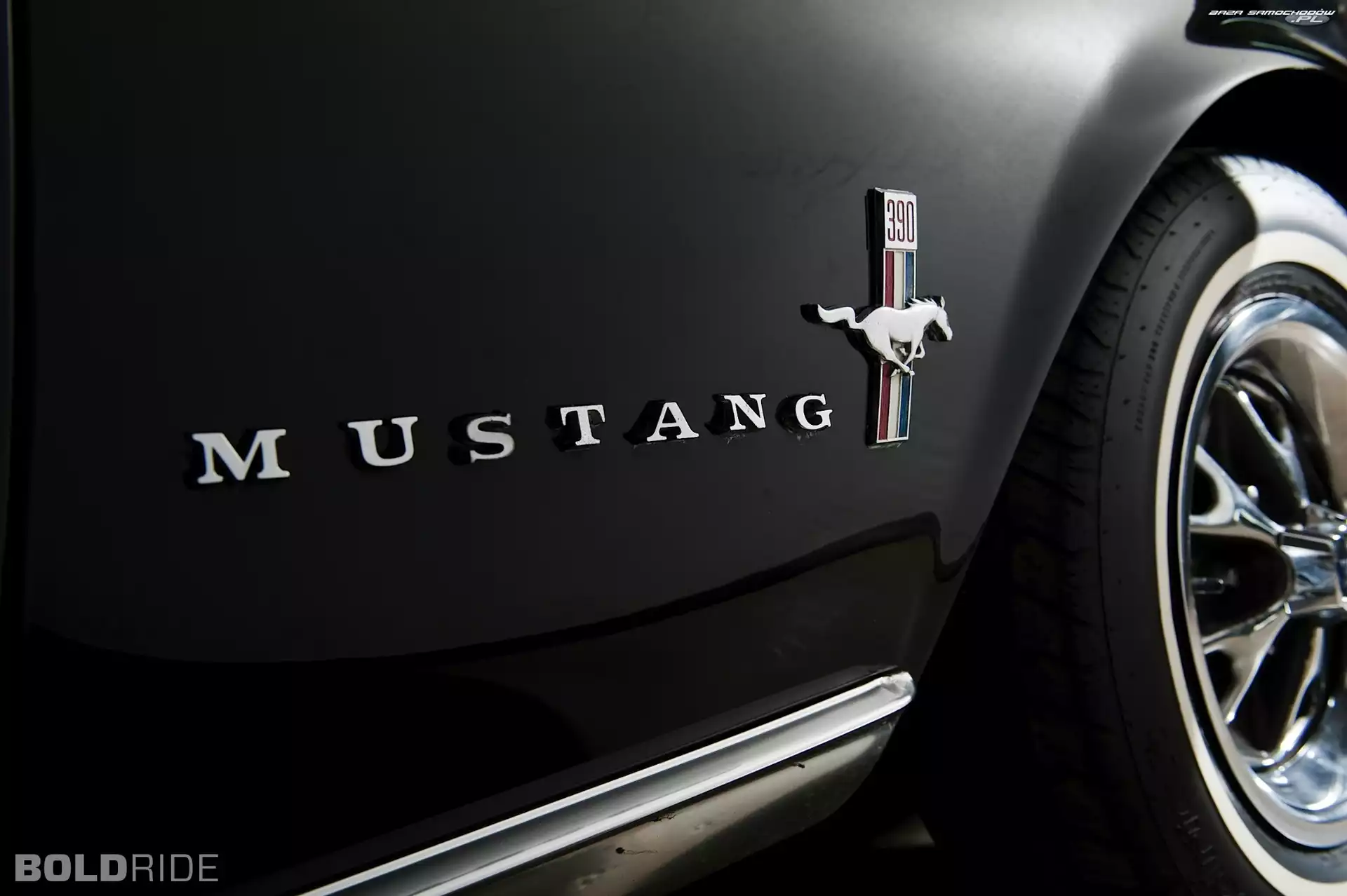 Napis, Ford, Mustang