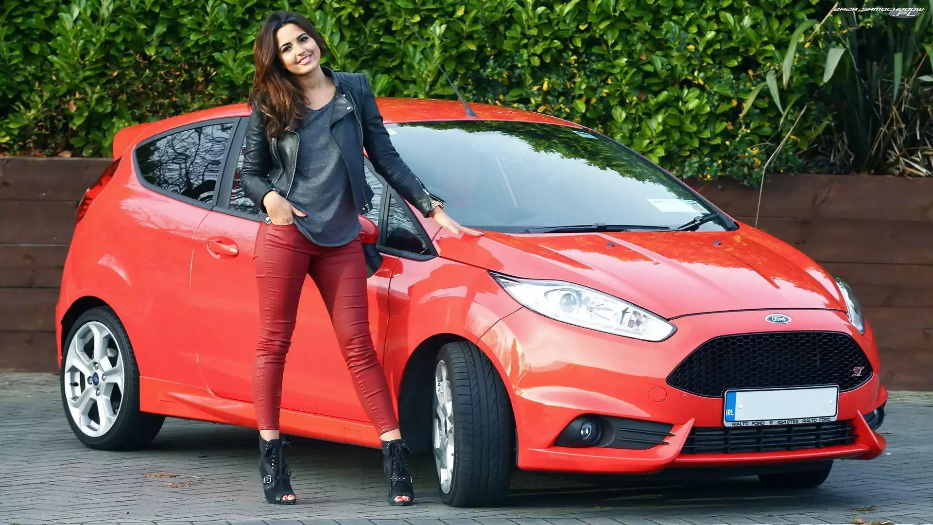Nadia Forde, Kobieta, Ford Fiesta ST, Czerwony, 2013