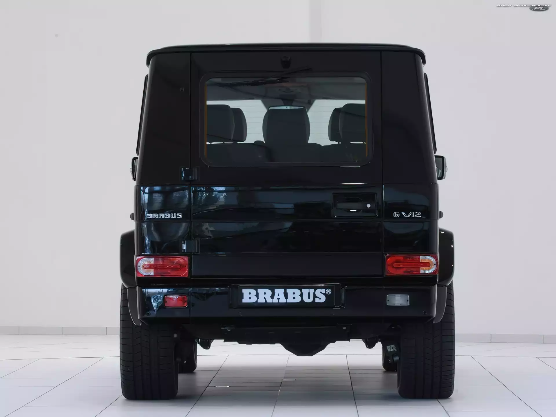 V12, Mercedes G