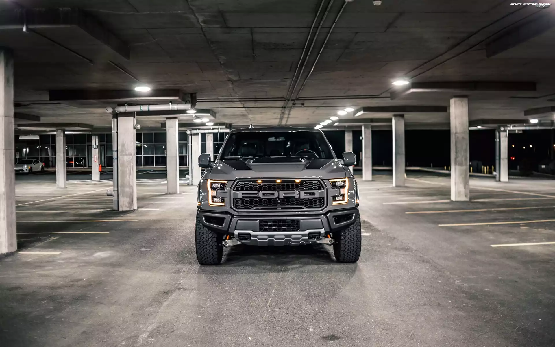 Garaż, Ford F-150, Raptor
