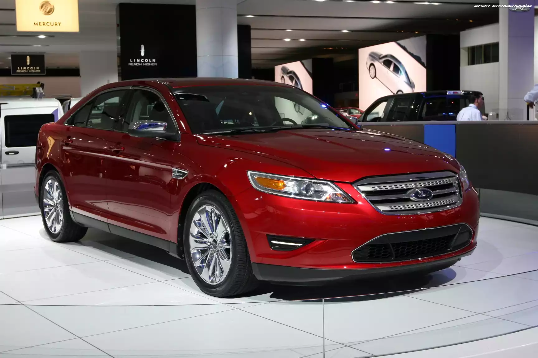 Genewa, Ford Taurus, Salon