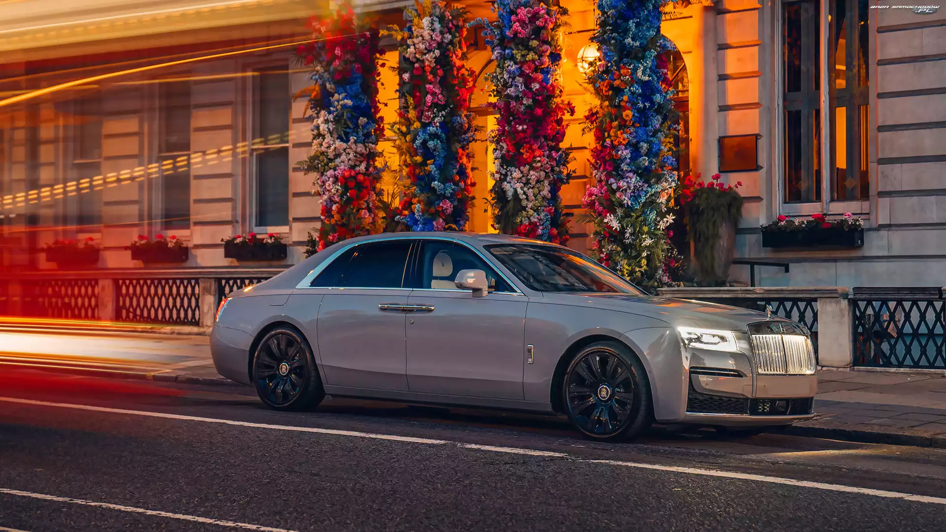 2021, Rolls-Royce Ghost EWB, Srebrny
