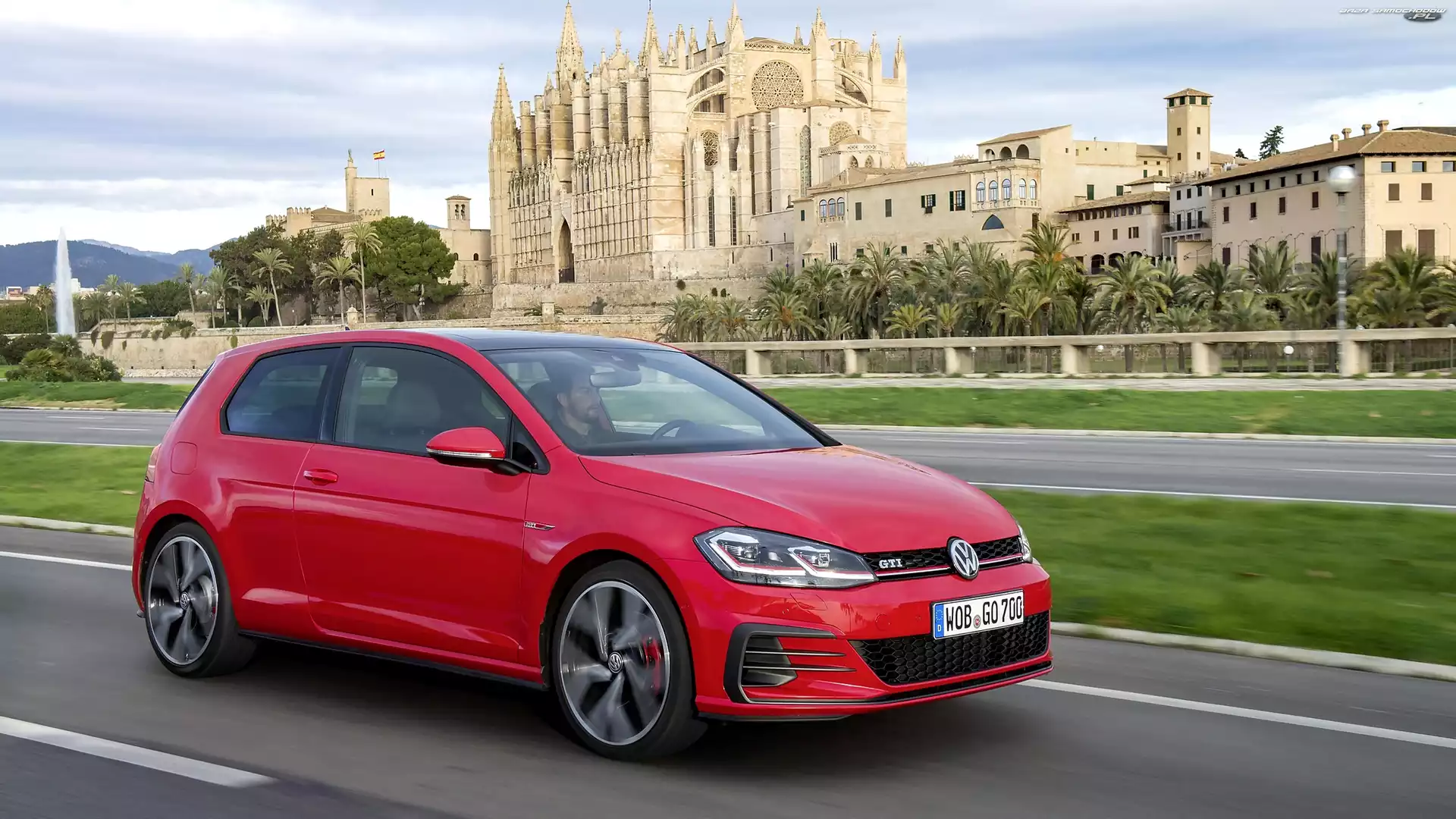 Volkswagen Golf 7 GTI, 2017, Czerwony, Facelift