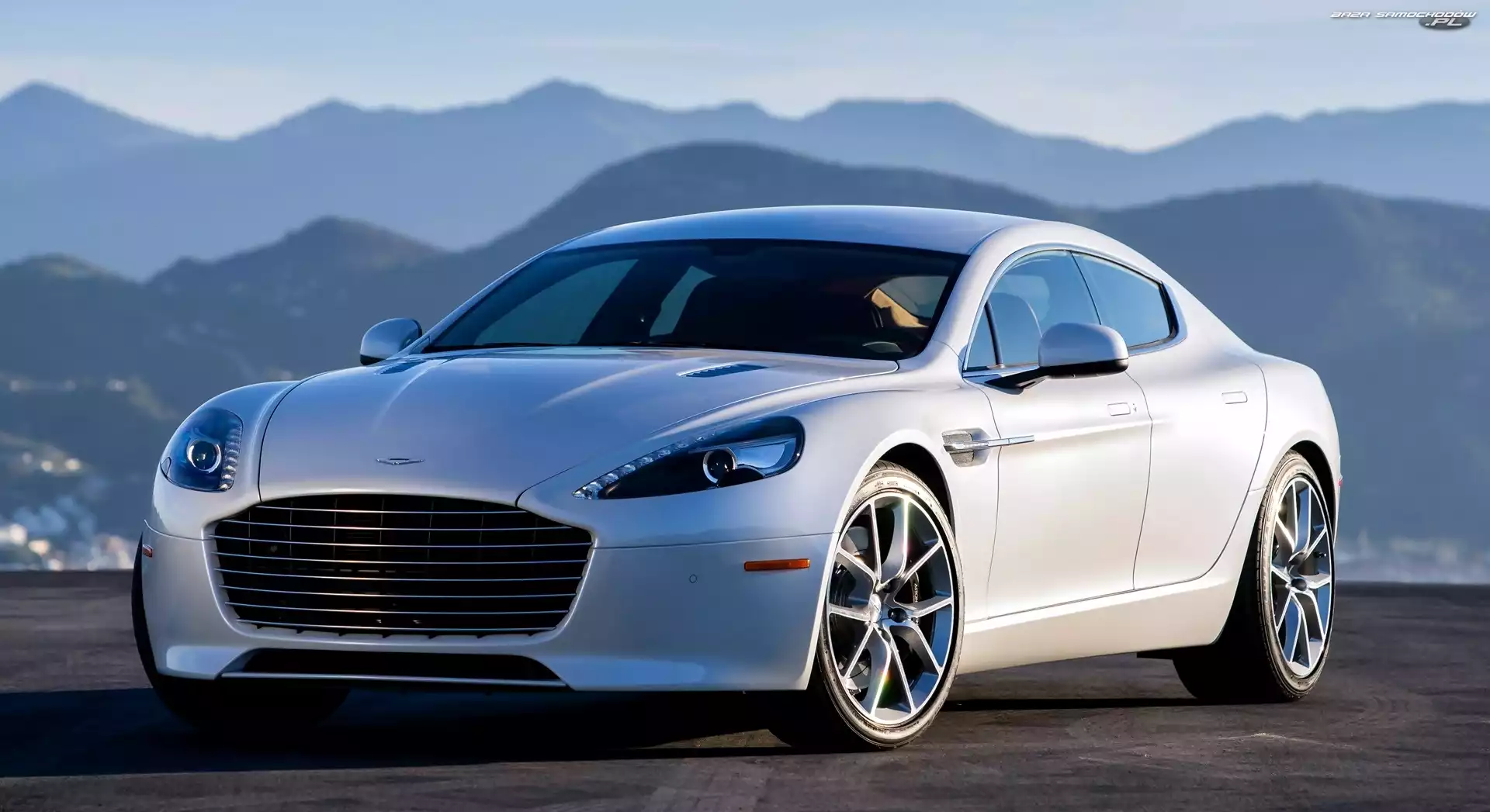 Góry, Aston Marin, Rapide
