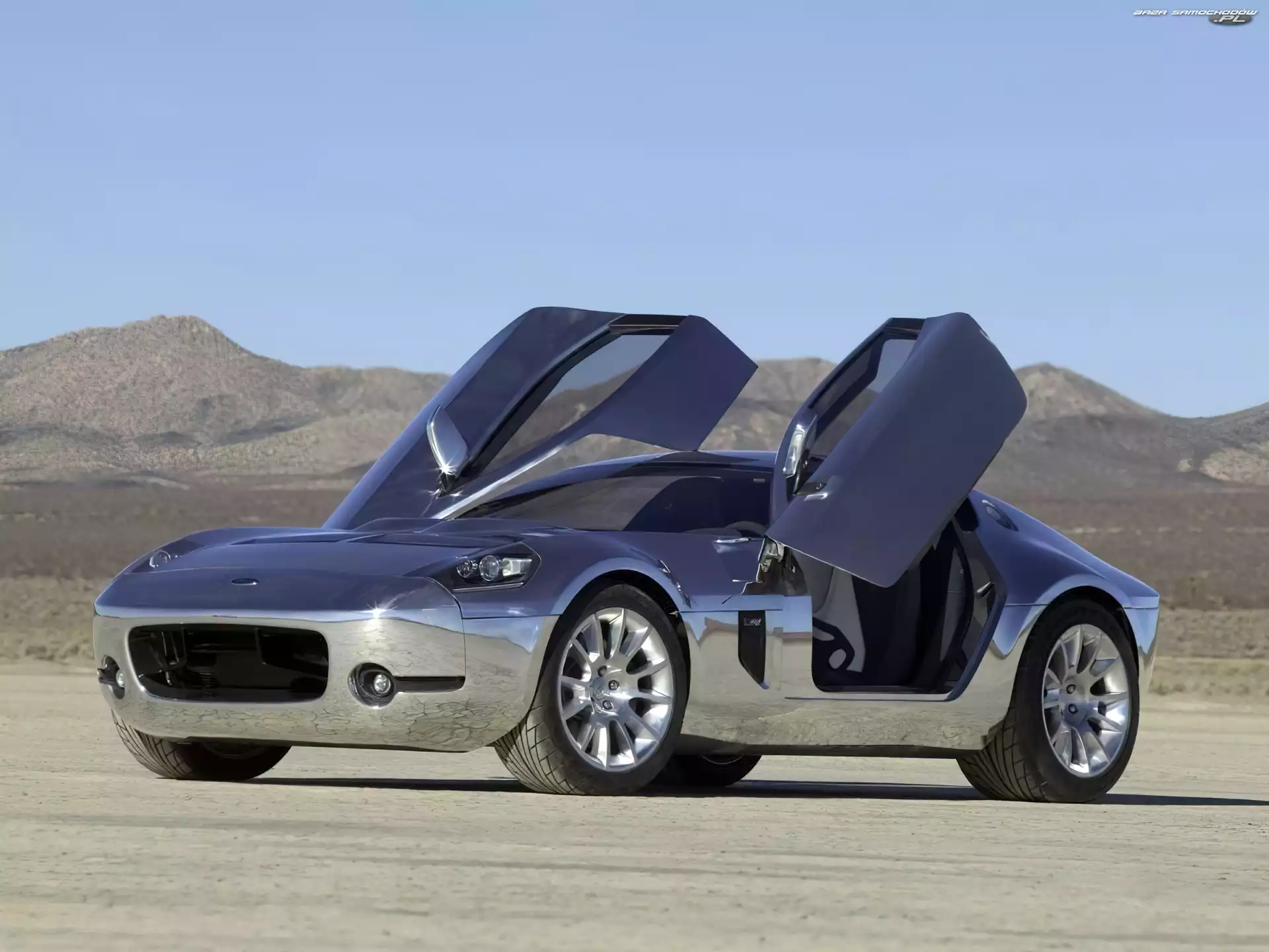 Drzwi typu lamborghini, GR-1