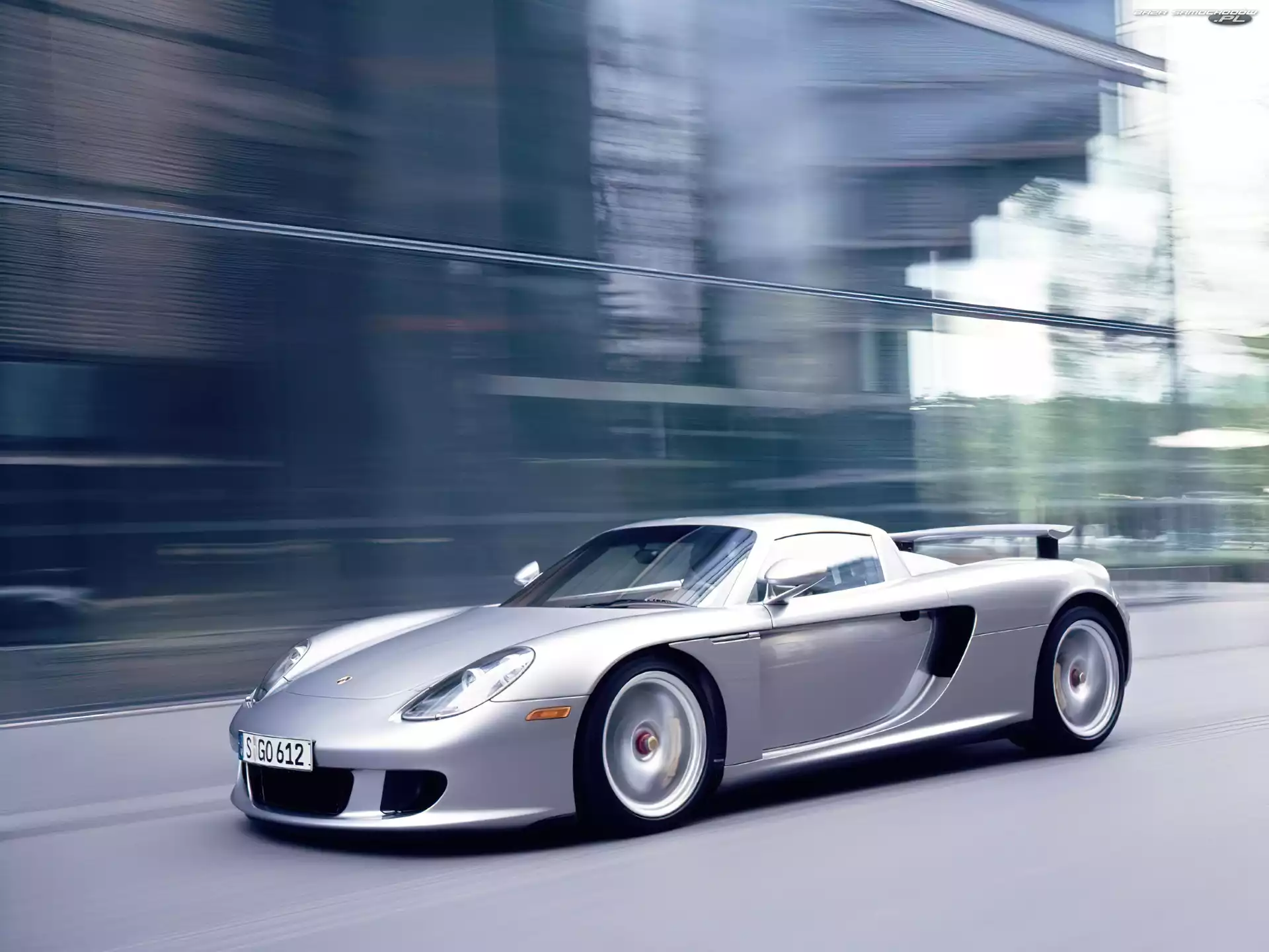 srebrny, Carrera GT