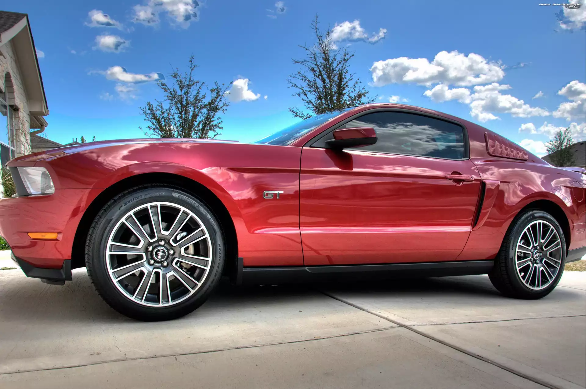 Mustang GT, Czerwony, Chmury, Niebo, Ford, Plac