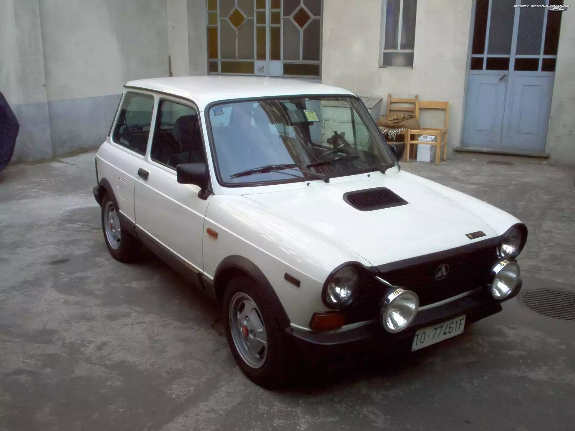Halogeny, Biały, Autobianchi A112