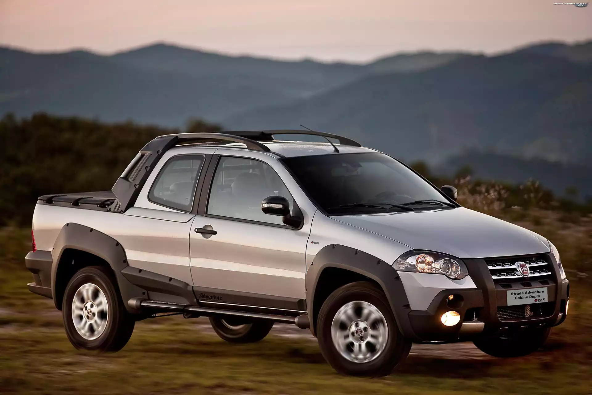 Halogeny, Srebrny, Fiat Strada