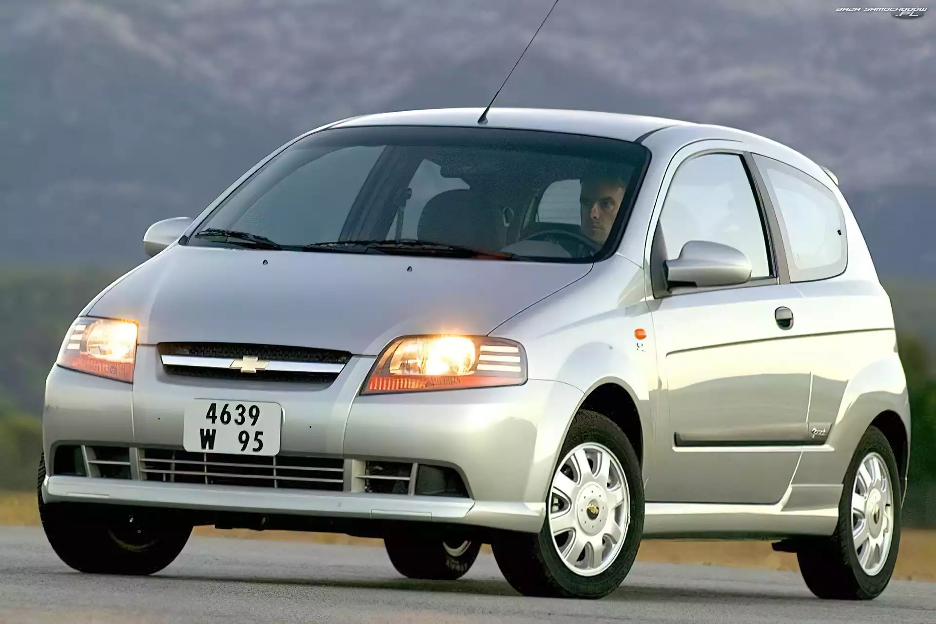 Hatchback, Srebrny, Chevrolet Kalos