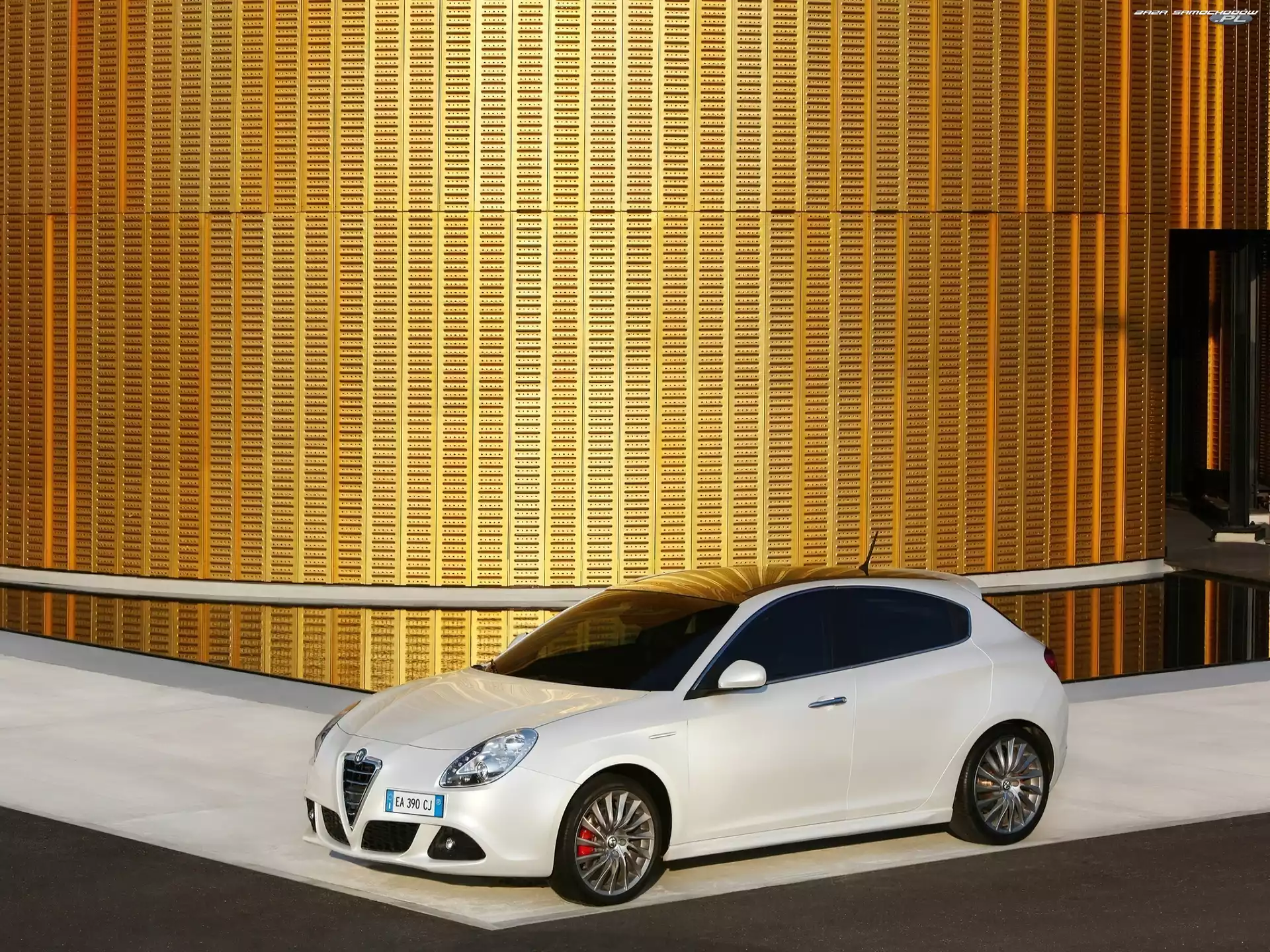 Hatchback, Biała, Alfa Romeo Giulietta