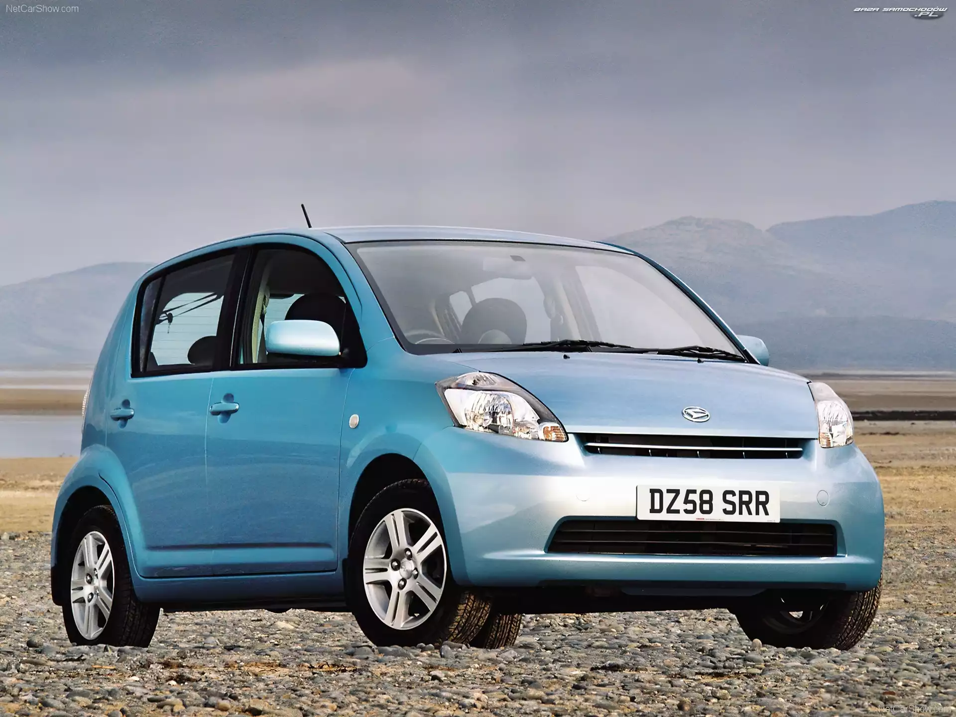 Hatchback, Daihatsu Sirion, Koła