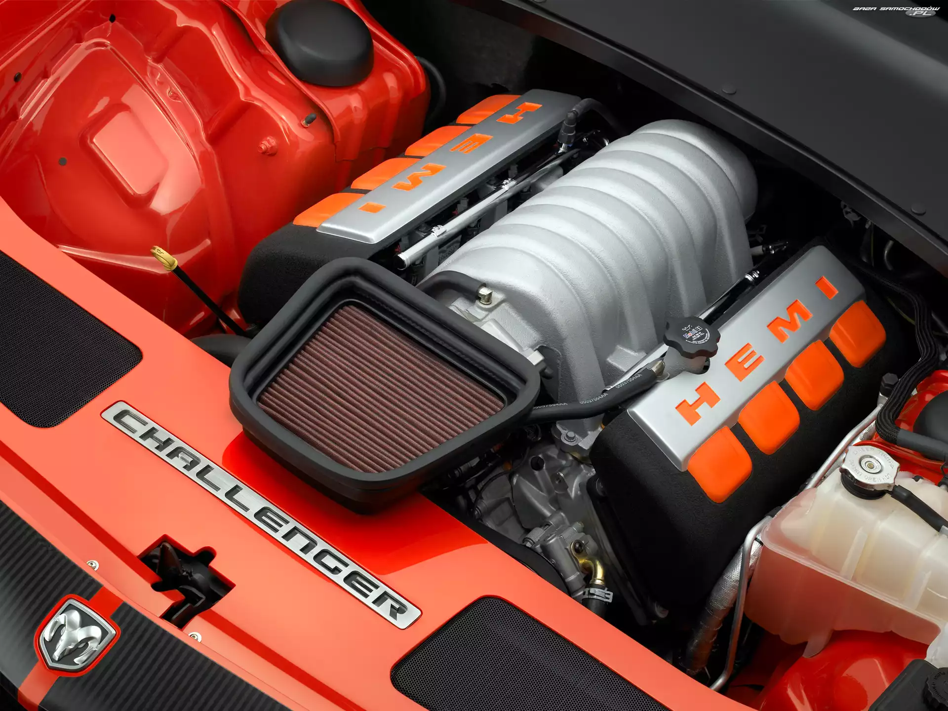 Hemi, Dodge Challenger, Silnik
