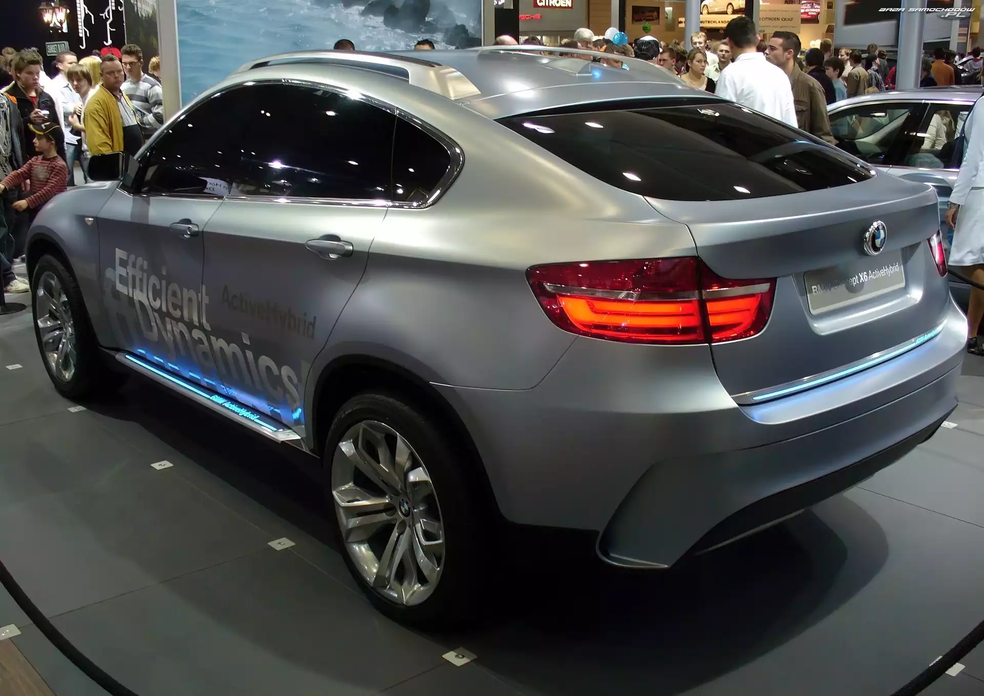 Hybryda, Debiut, BMW X6