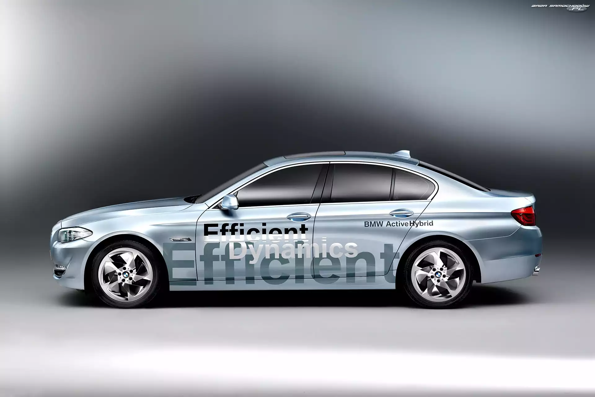 Hybryda, BMW F10, Efficient