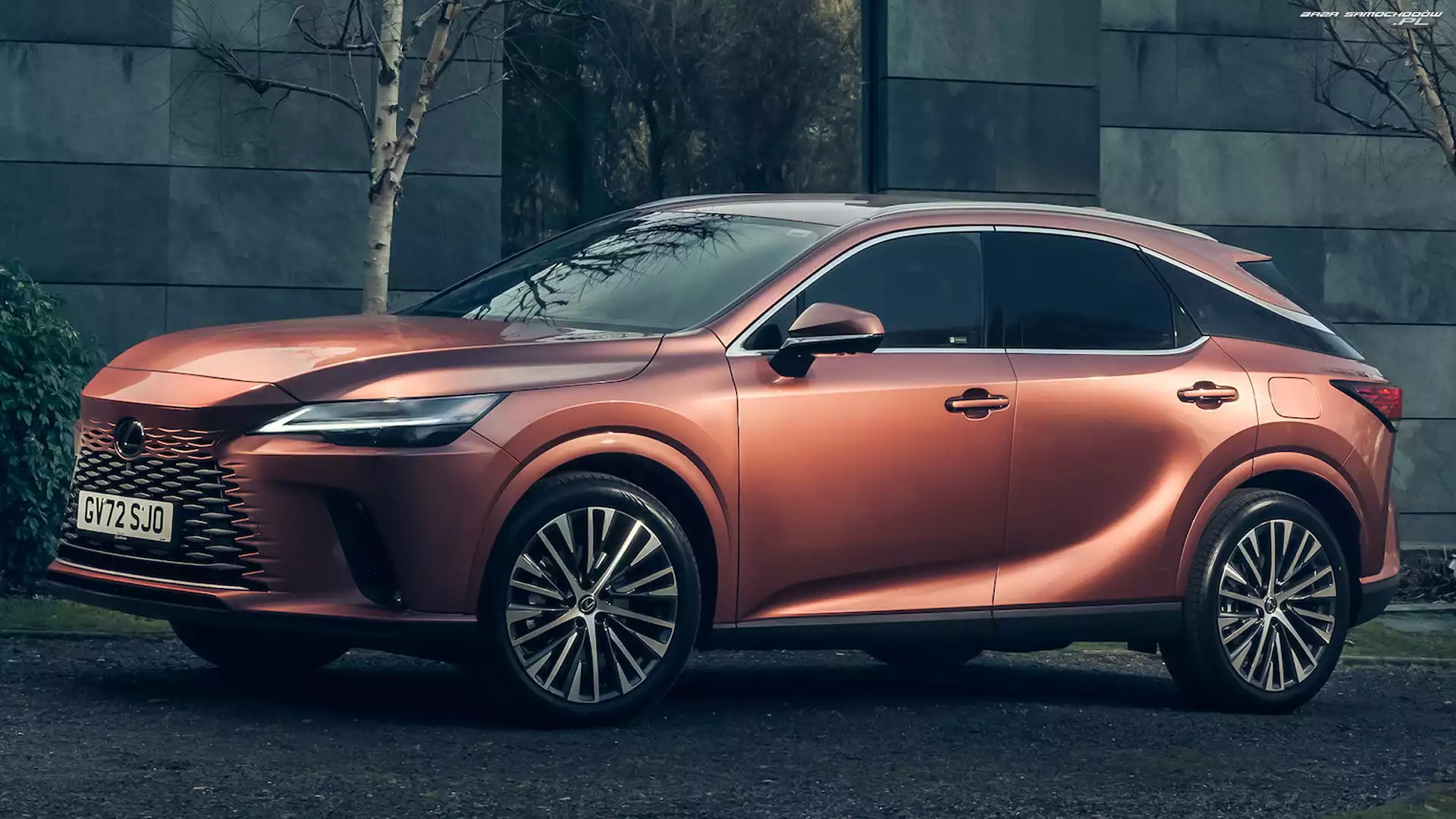Plug-in Hybryda, Lexus RX