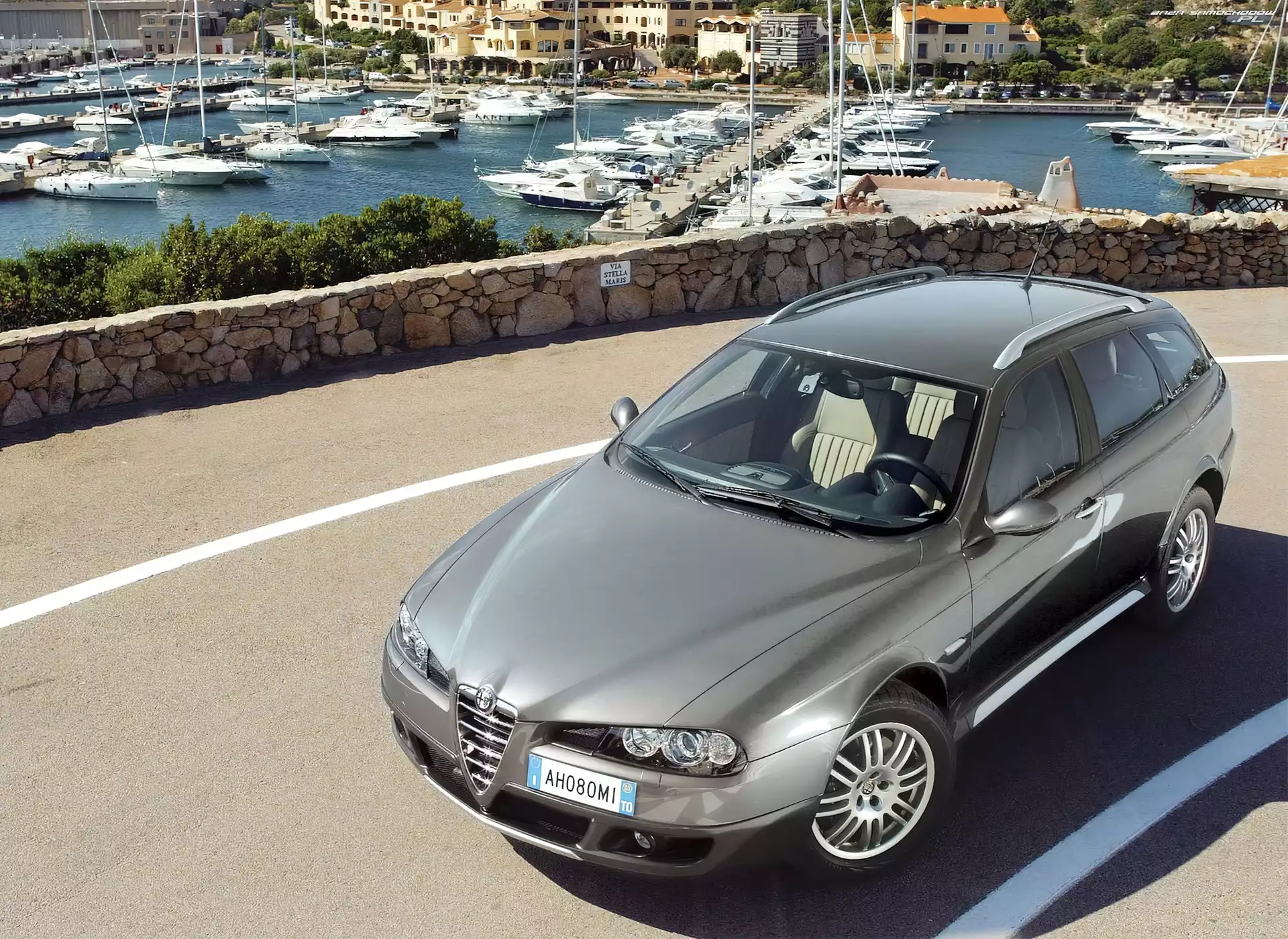 Jachty, Alfa Romeo Crosswagon, Dach