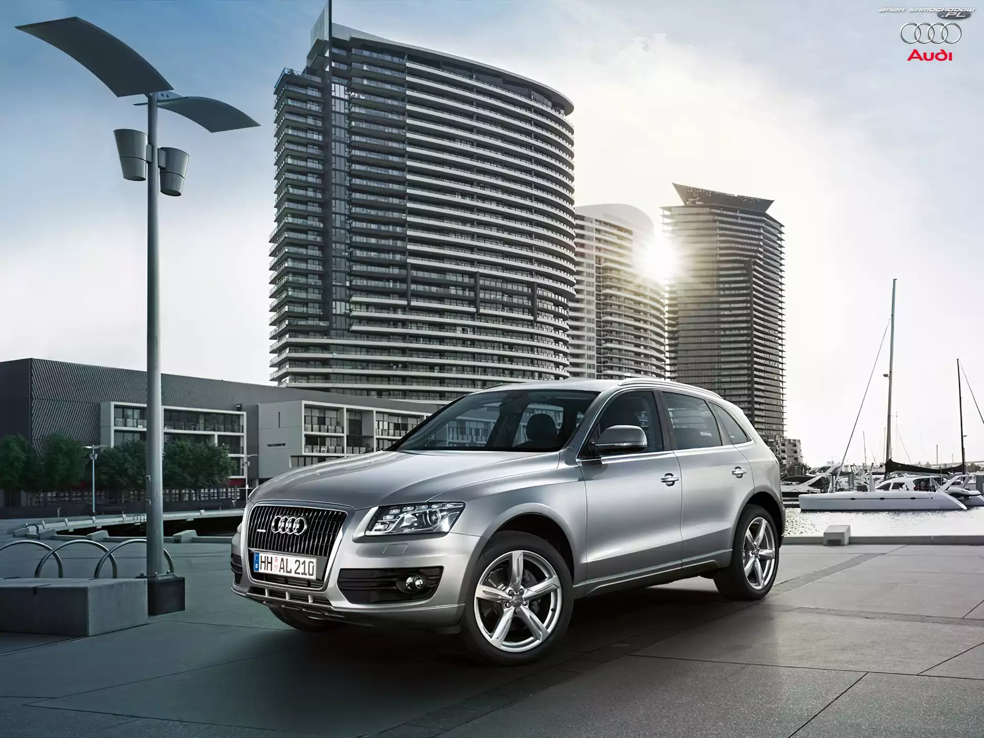 Jachty, Audi Q5, Broszura