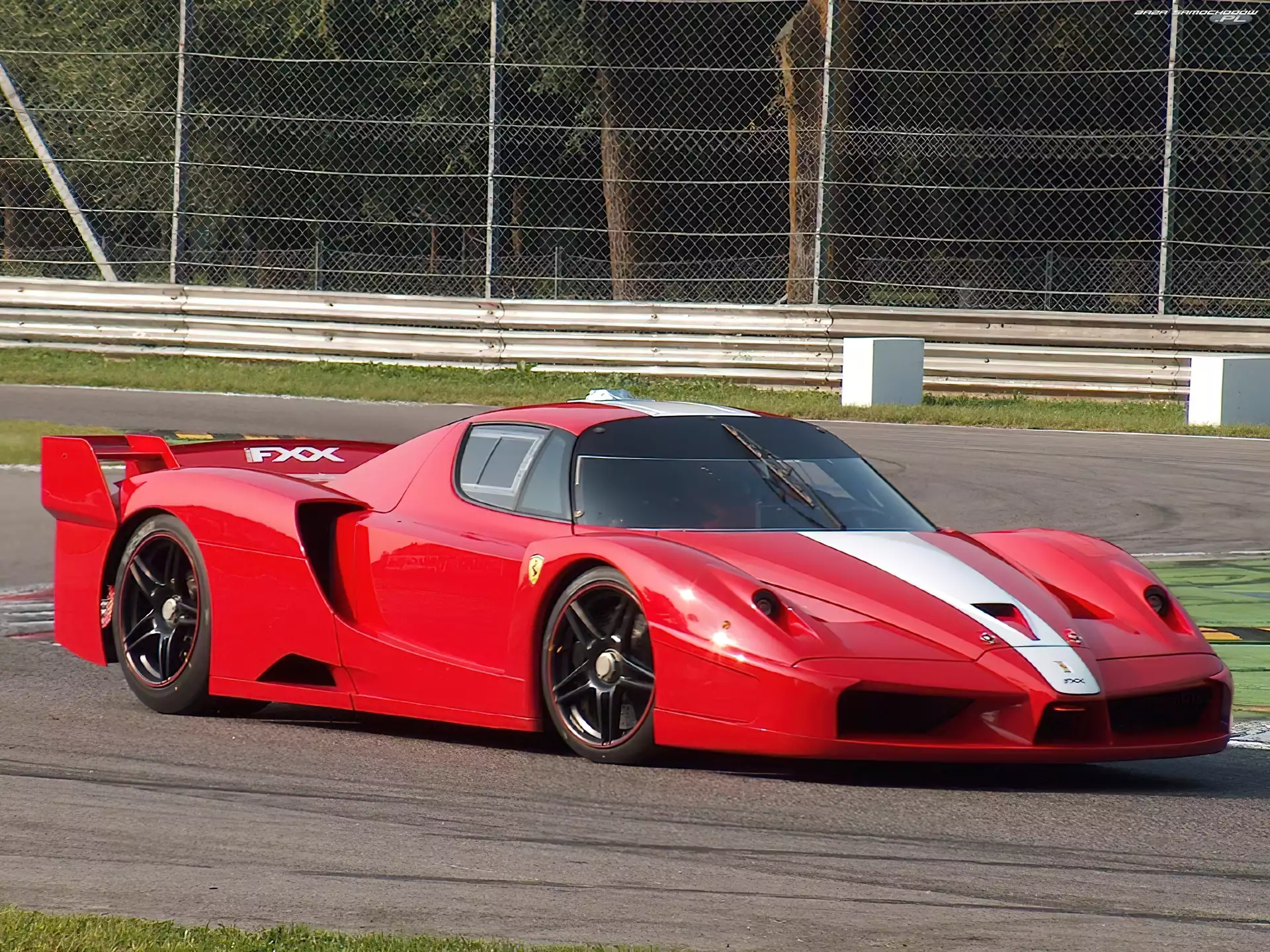 Jezdne, Ferrari FXX, Właściwości