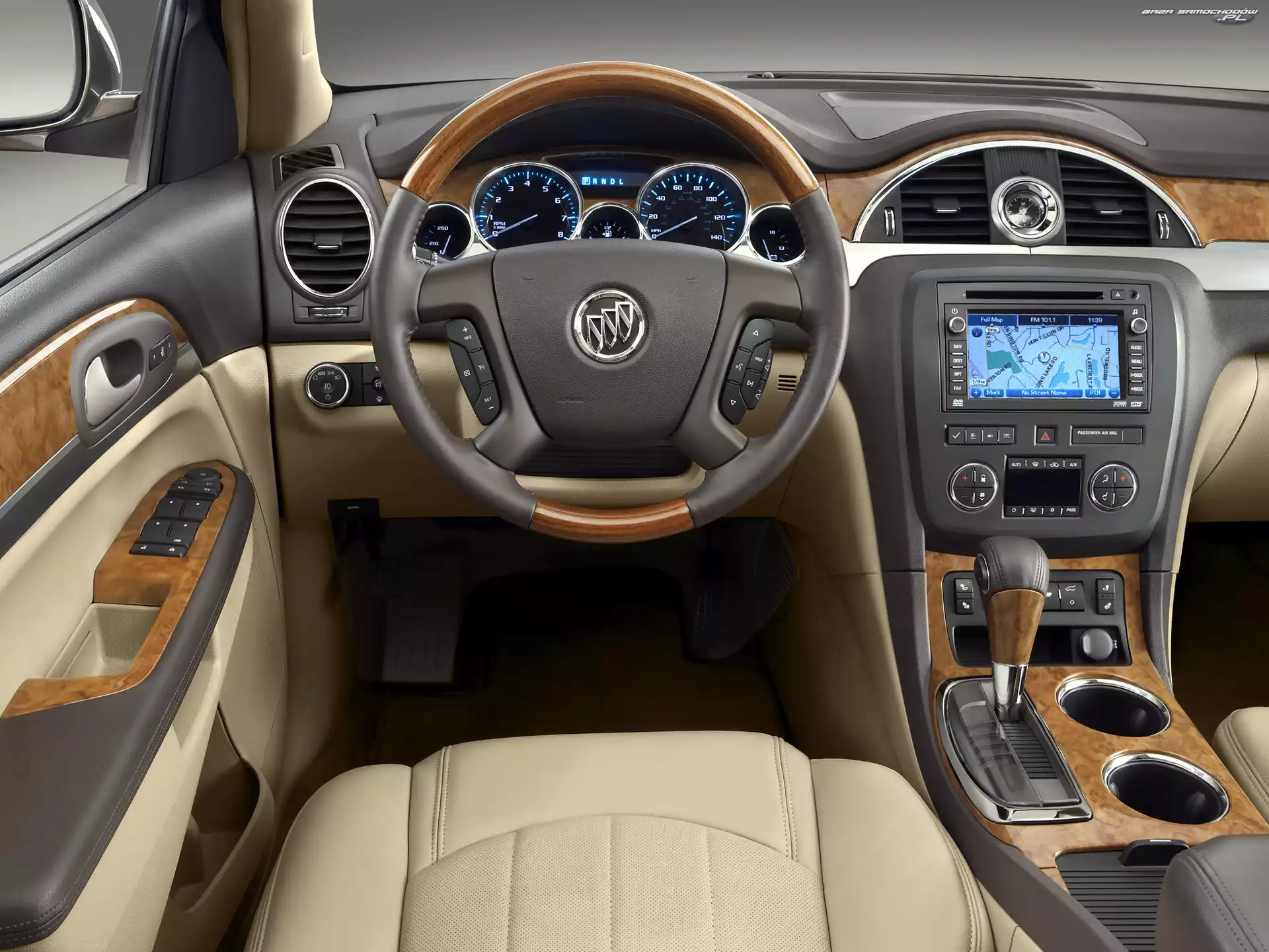 Kierownica, Buick Enclave, Drewniana