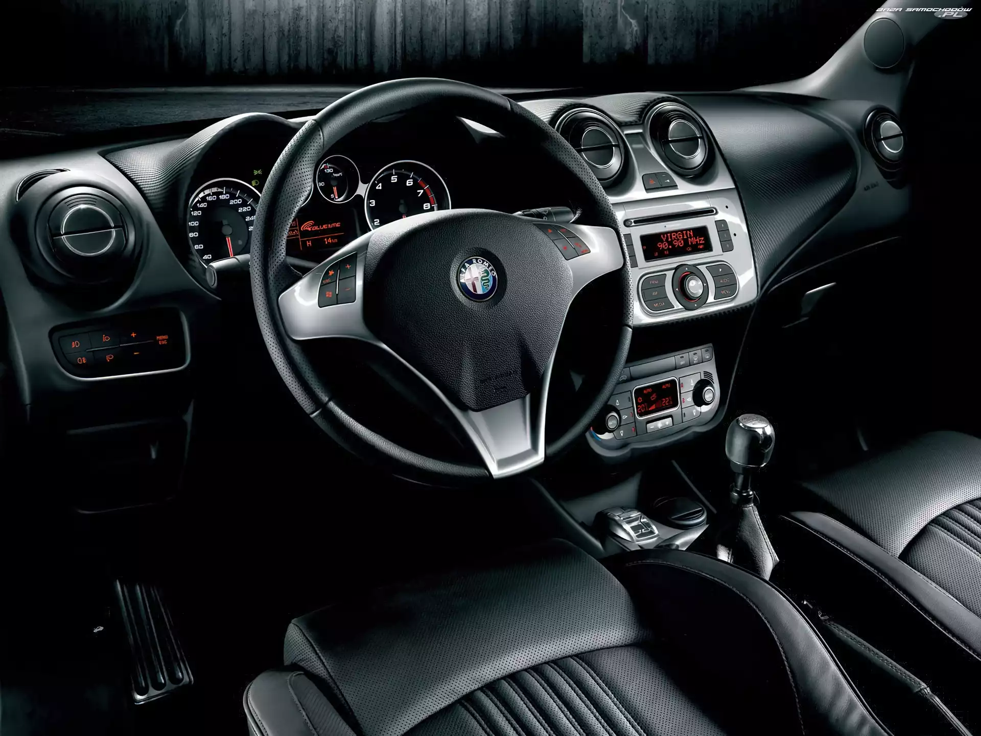 Alfa Romeo MiTo, Kierownica, Konsola, Zegary