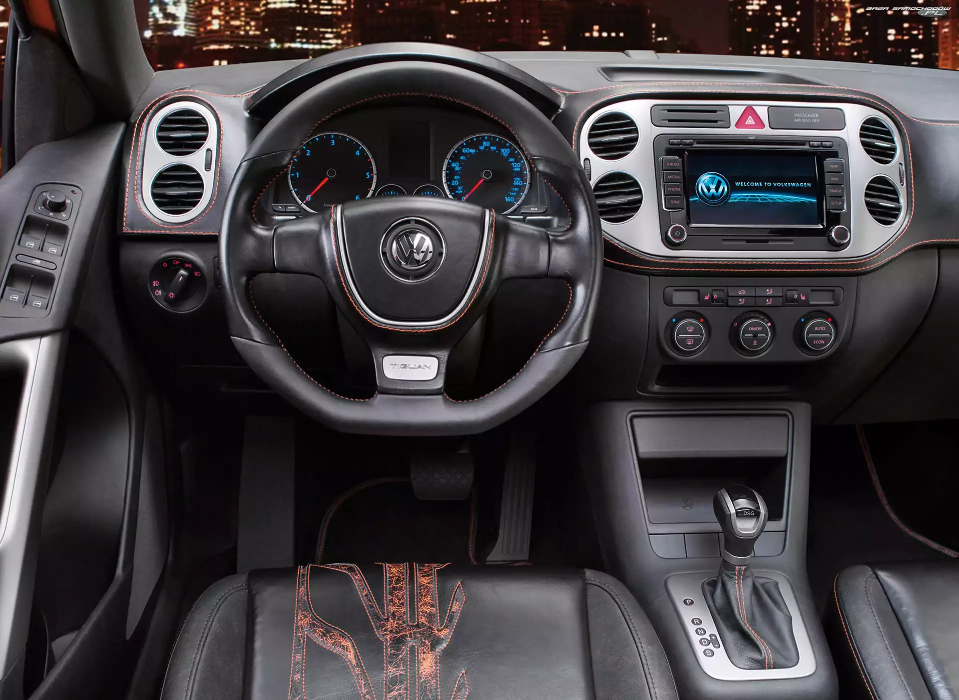 Kierownica, Volkswagen Tiguan, Spłaszczona
