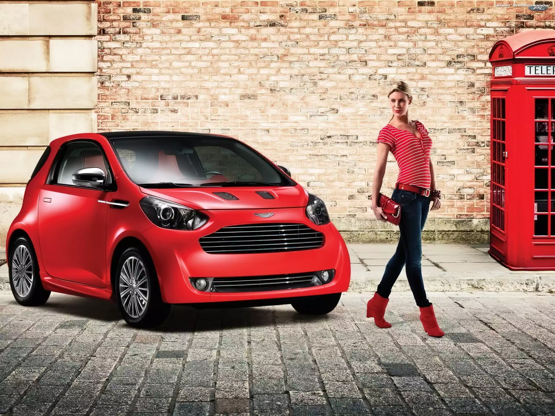 Kobieta, Czerwony, Aston Martin Cygnet