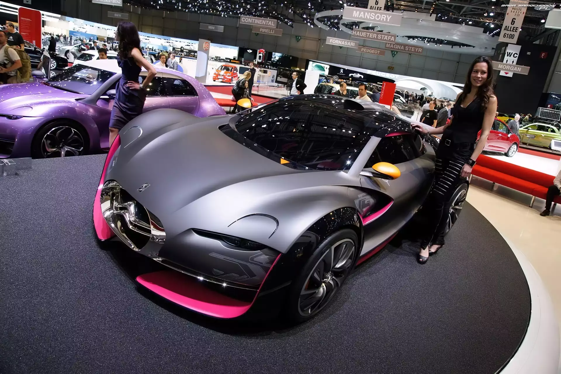 Kobiety, Premiera, Citroen Survolt