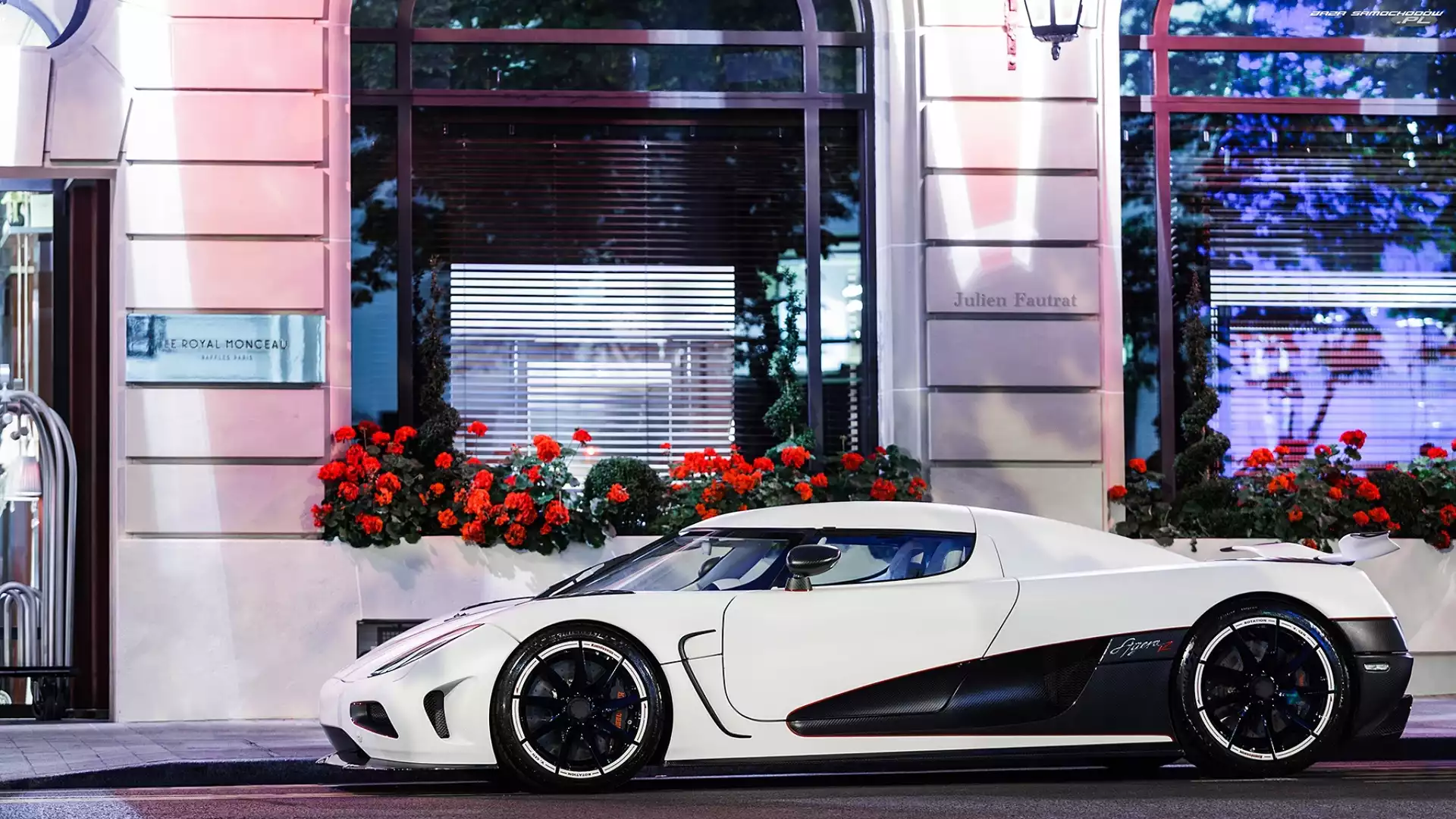 Okna, Koenigsegg, Biały, Kwiaty, Dom, Samochód, Sportowy, Agera