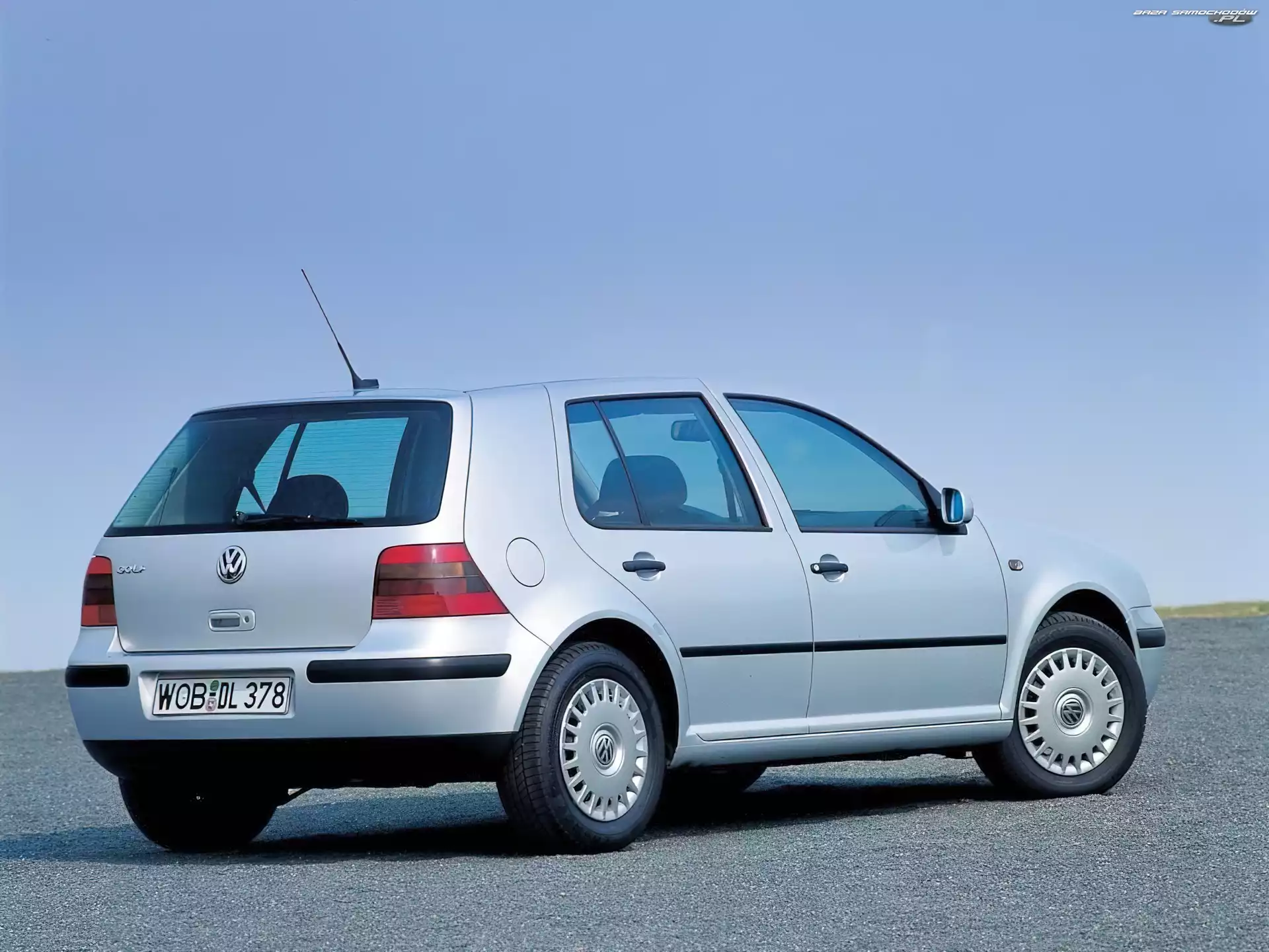 Kołpaki, Golf 4, Srebrny