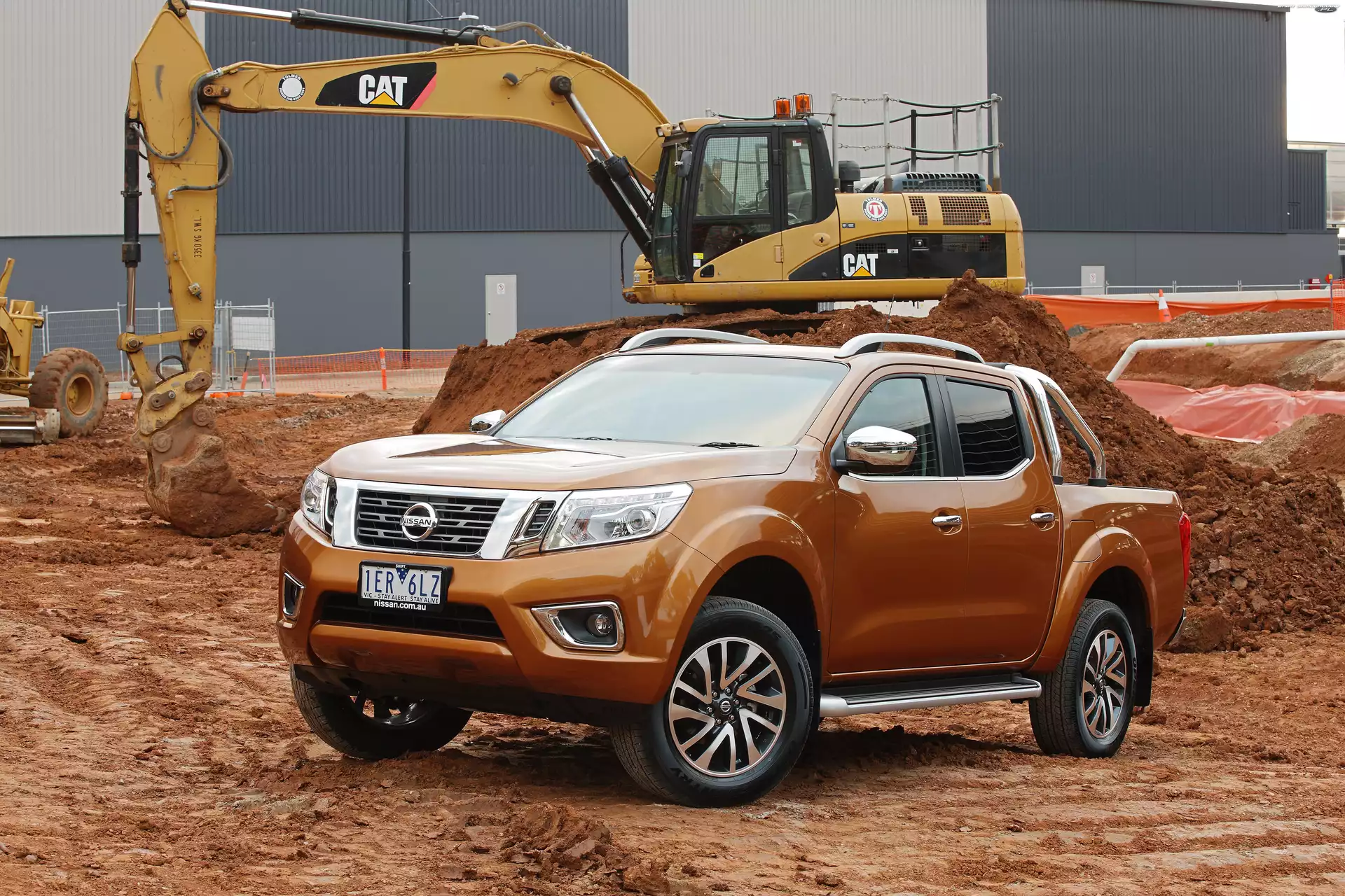 Koparka, Nissan NP300 Navara, 2015