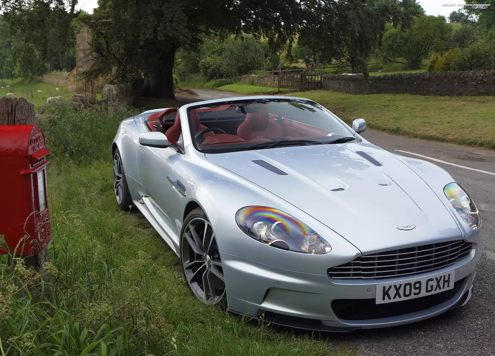 Kratka, Przód, Aston Martin DBS Volante