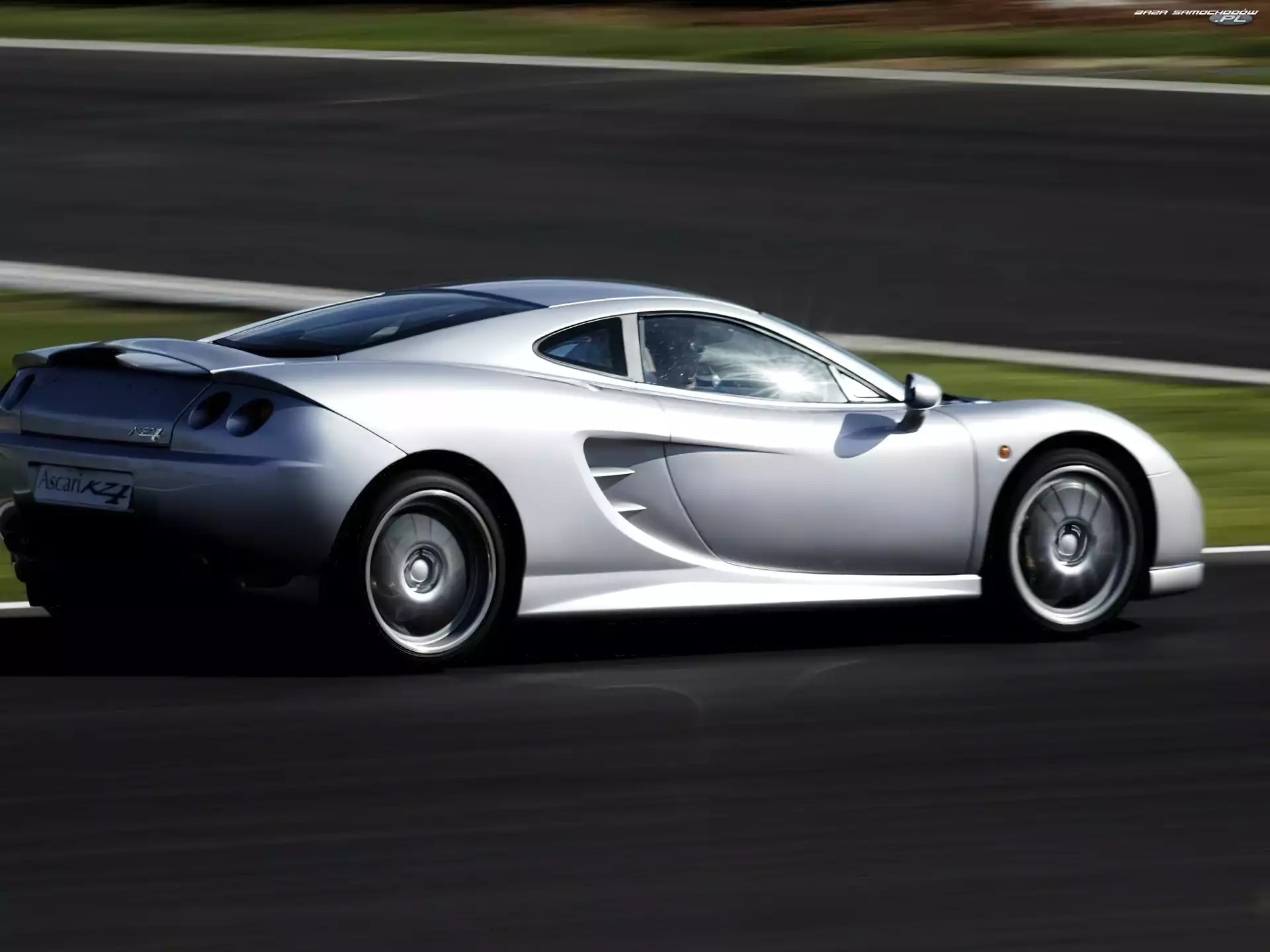 Srebrny, Ascari KZ1