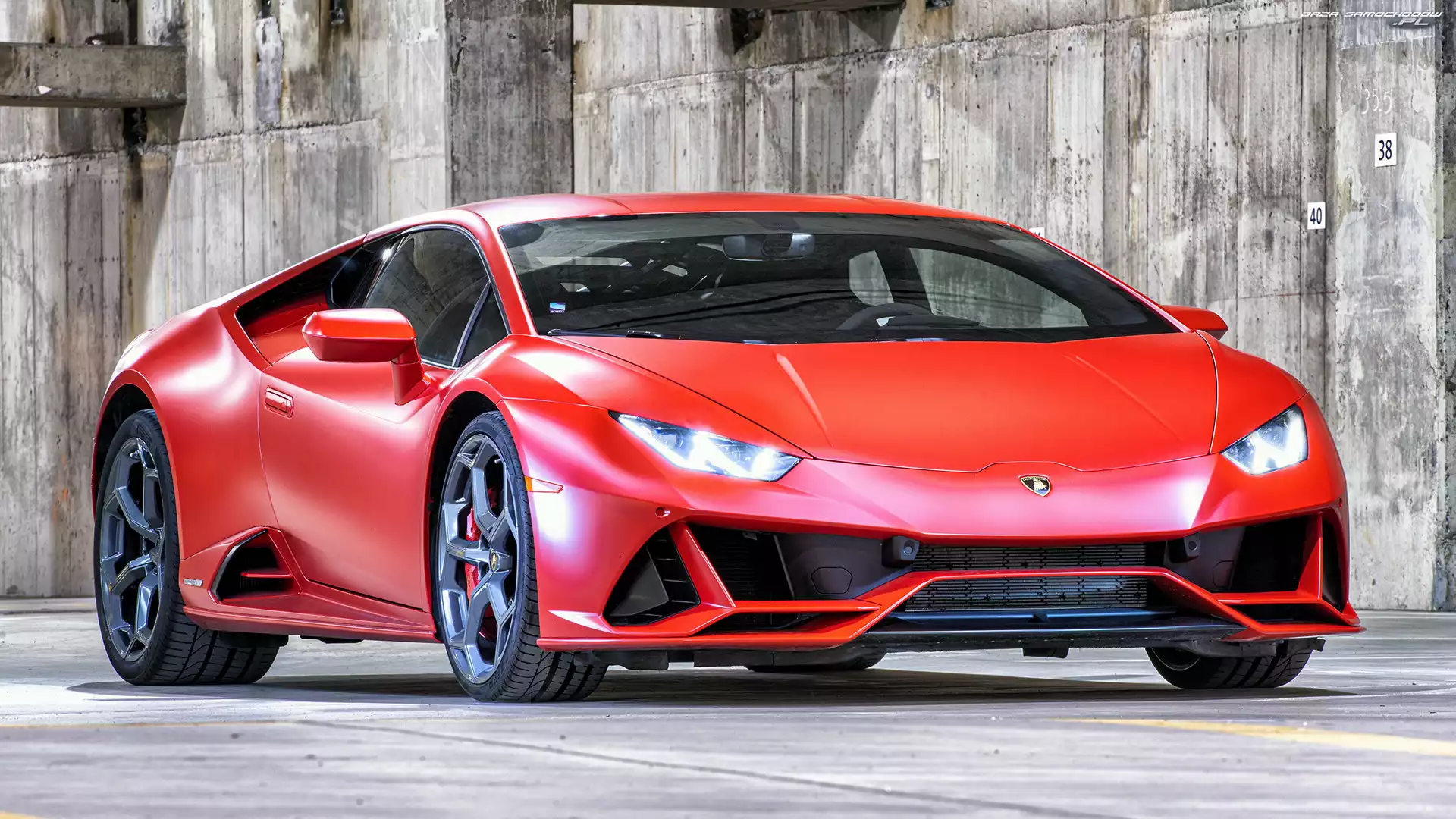 Lamborghini Huracan EVO, Przód
