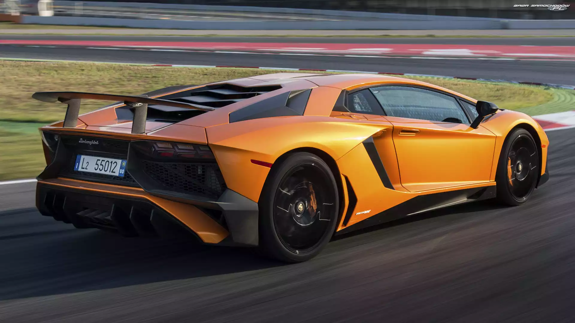 Lamborghini Aventador LP750-4