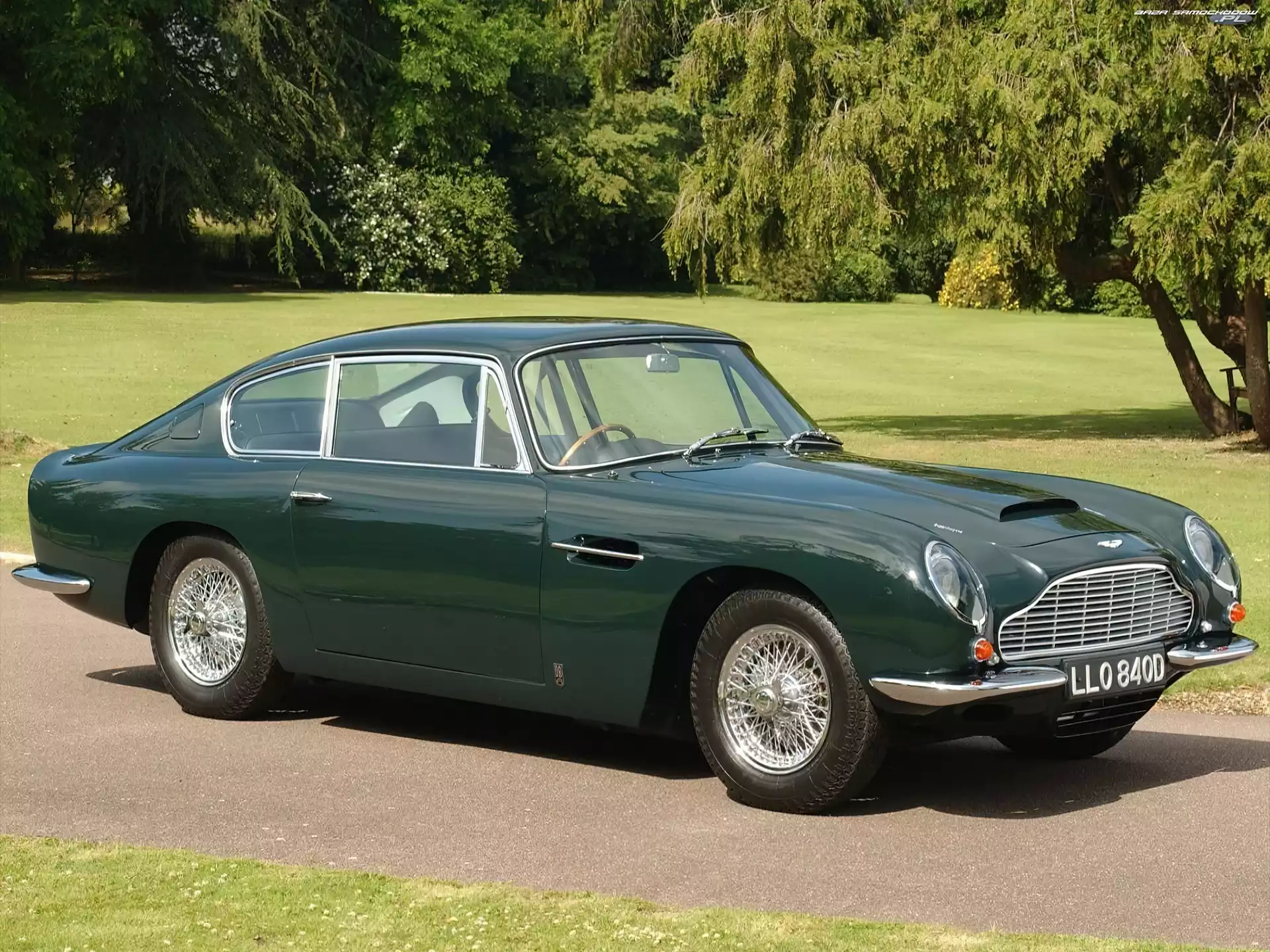 Lampy, Zielony, Aston Martin DB6