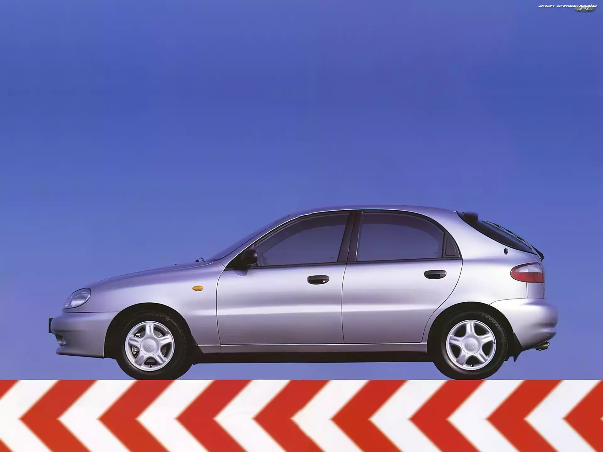 Hatchback, Daewoo Lanos