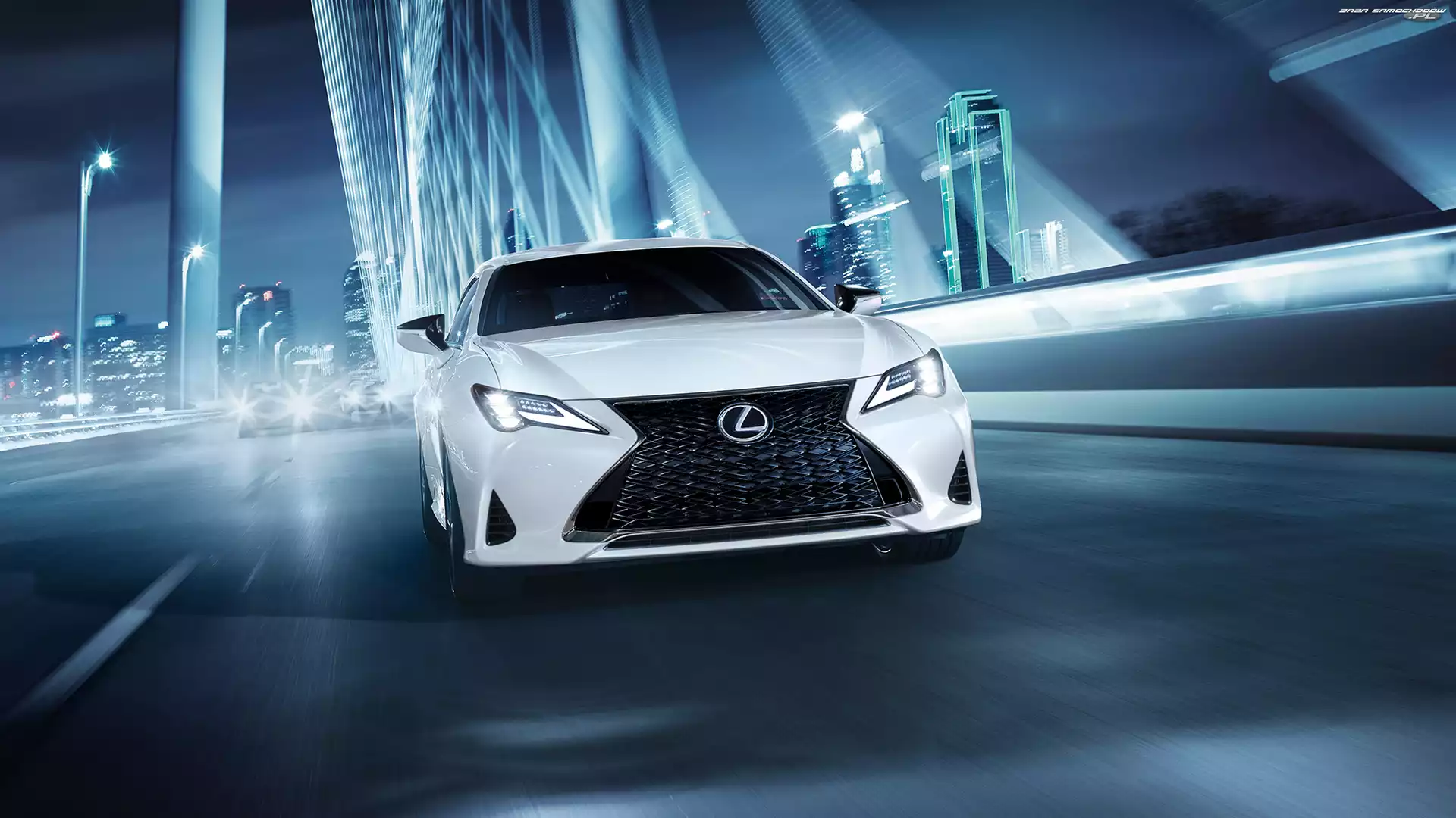 Lexus RC 350F, Biały