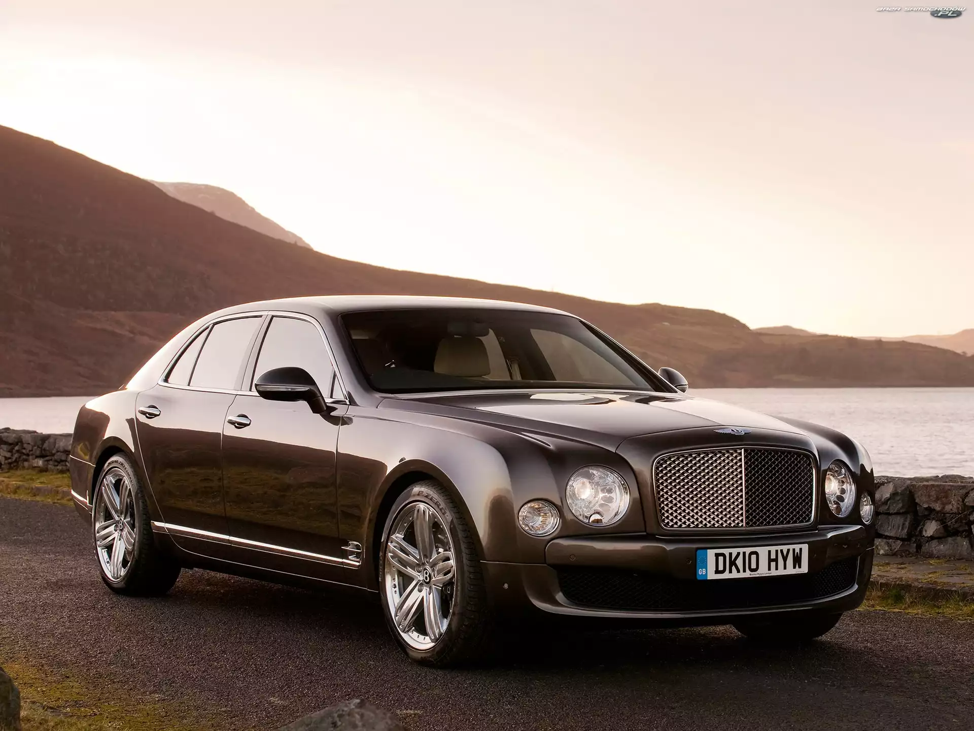 Limuzyna, Bentley Mulsanne, Flagowa