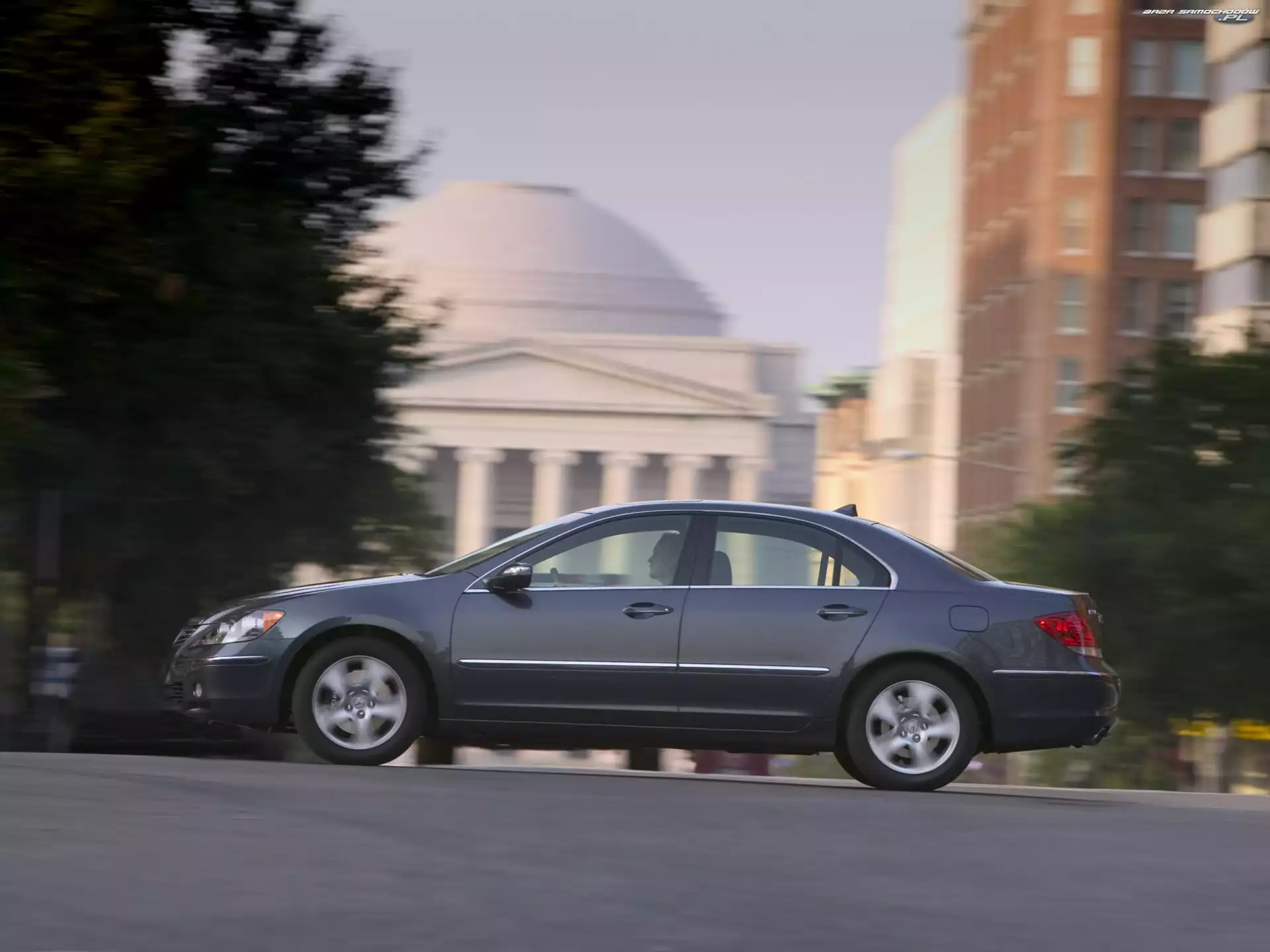 Limuzyna, Acura RL, Sedan